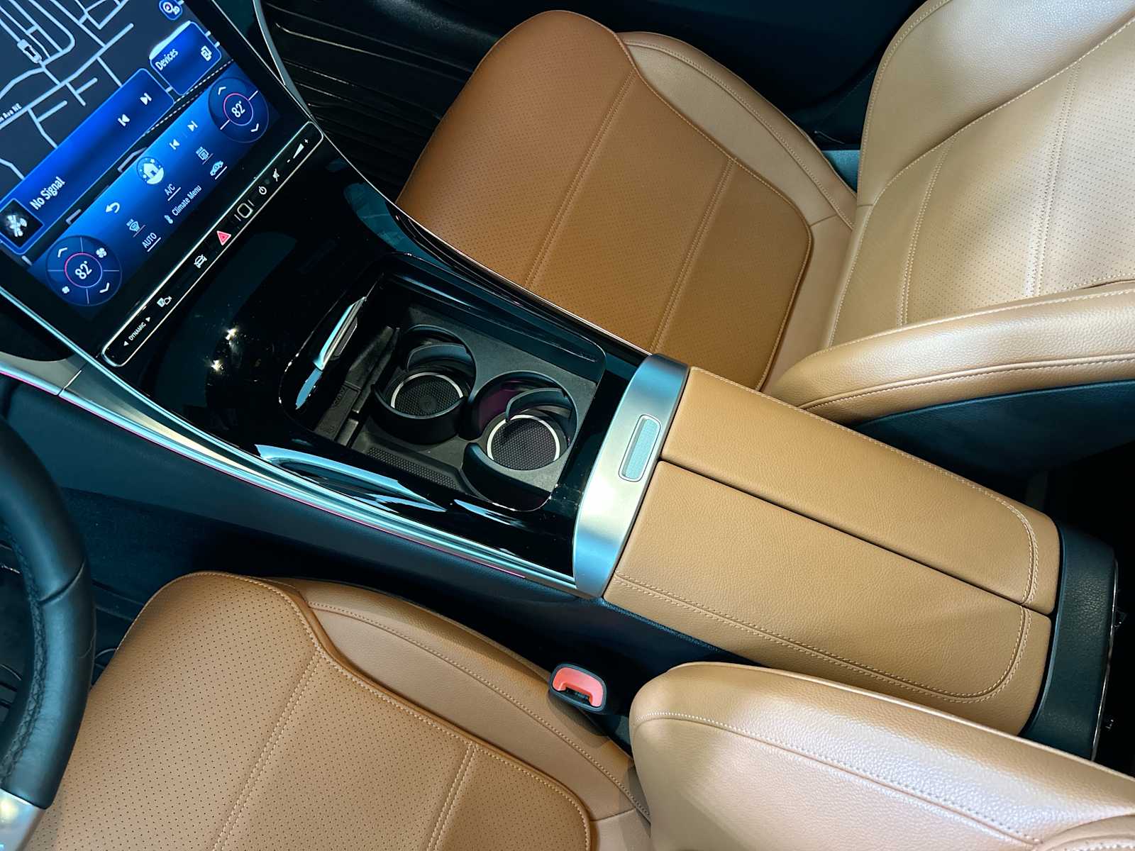 Thumbnail: 2023 Mercedes-Benz GLC - 23