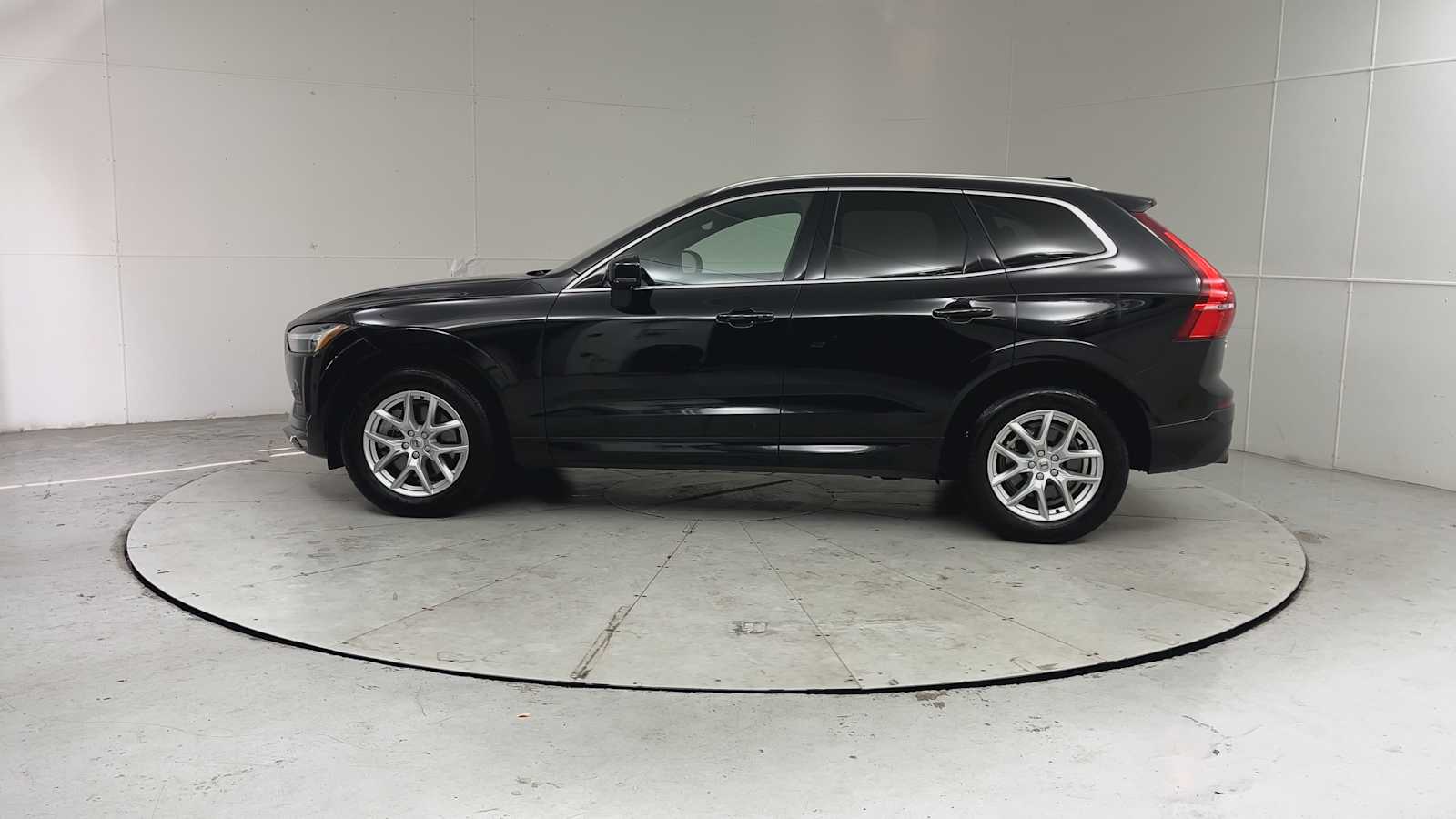 Thumbnail: 2021 Volvo XC60 - 4