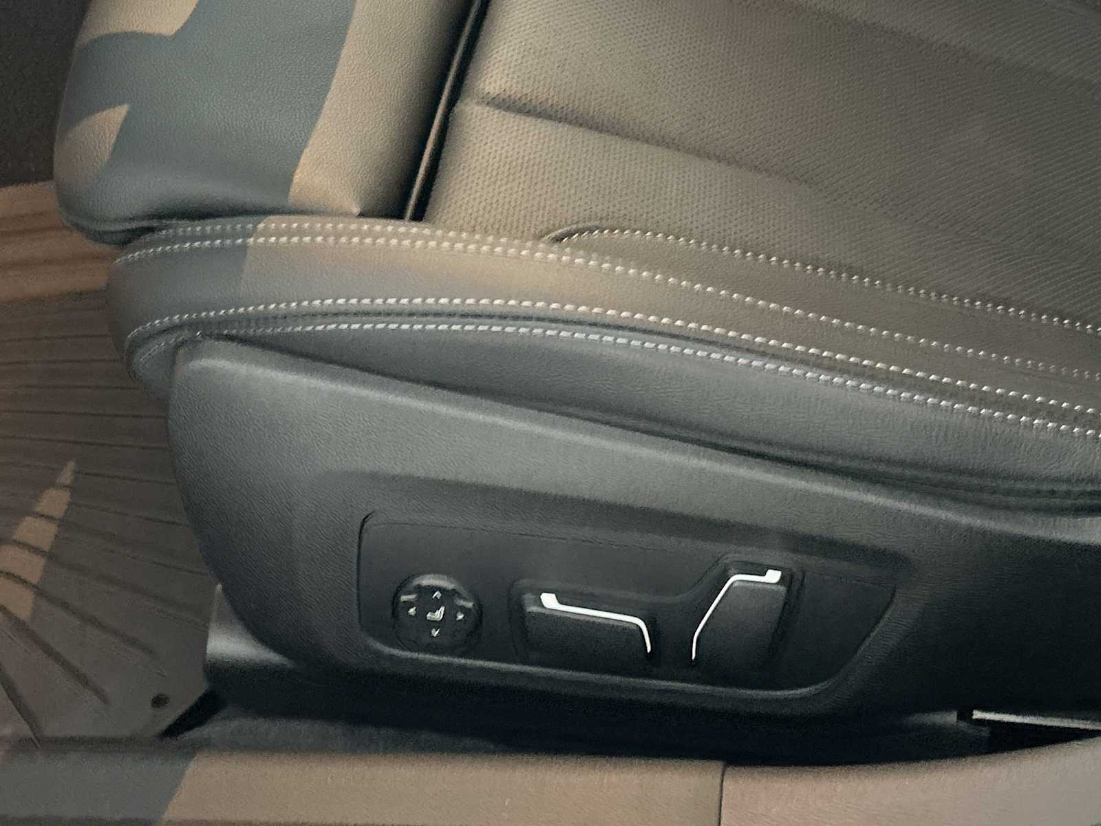 Thumbnail: 2025 BMW 3 Series - 14