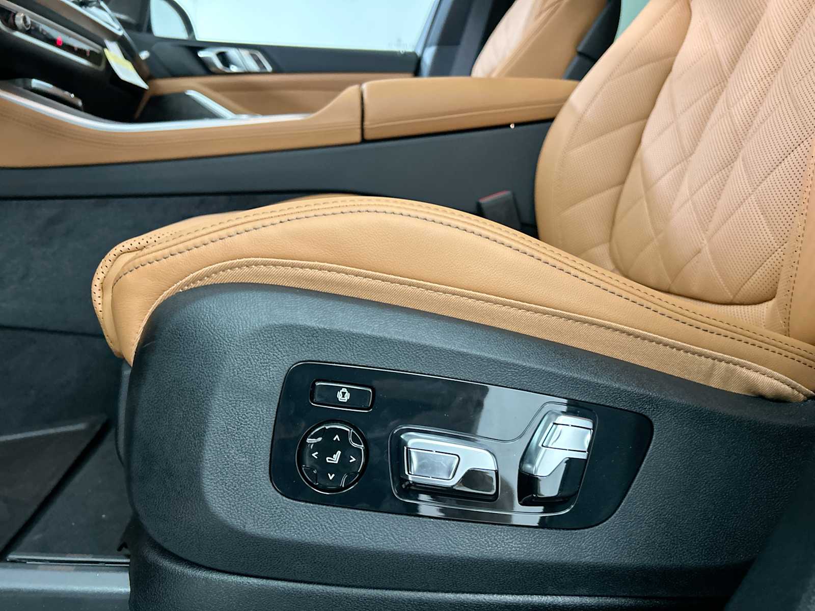 Thumbnail: 2026 BMW X5 - 14