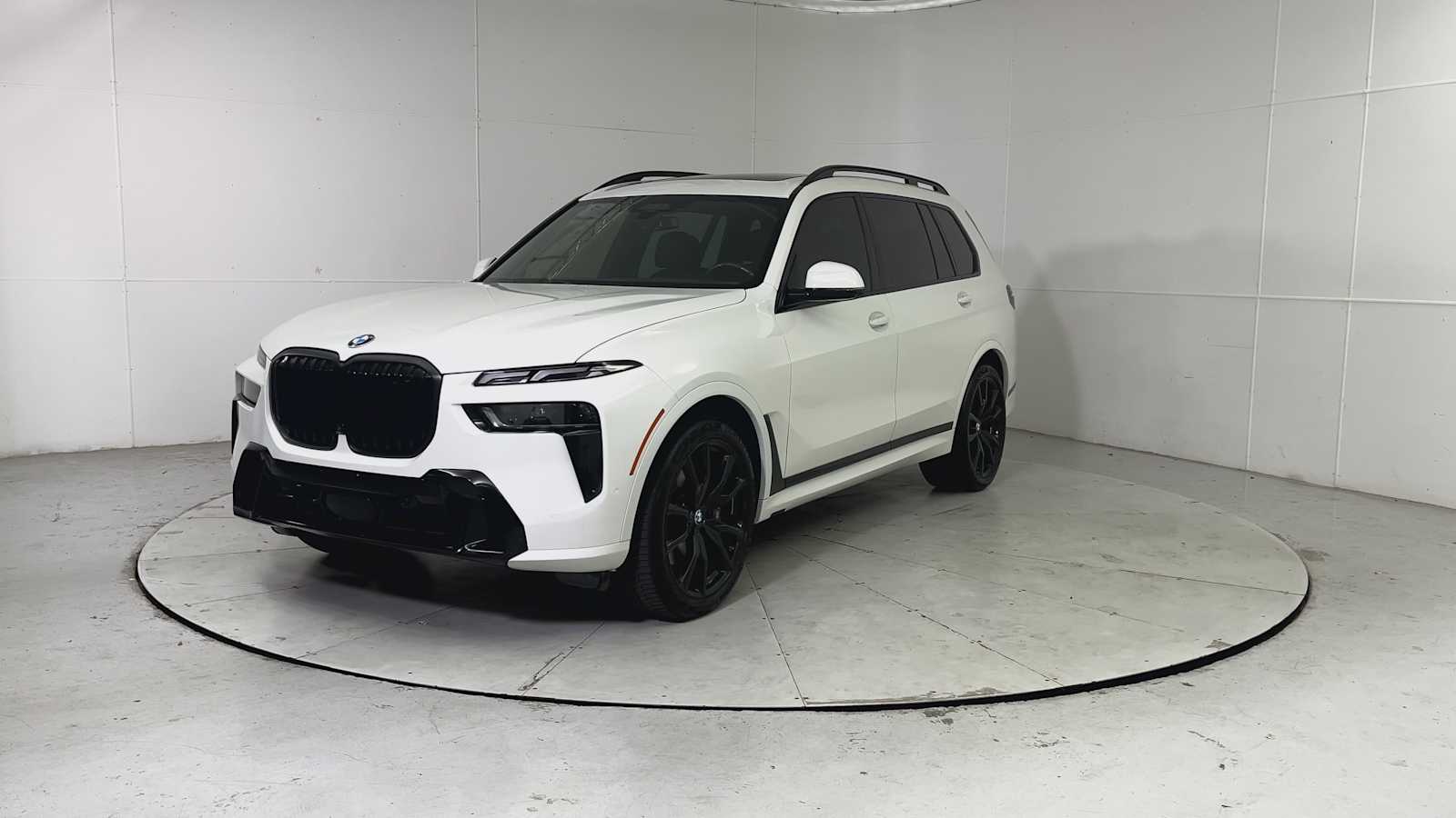 Thumbnail: 2024 BMW X7 - 6