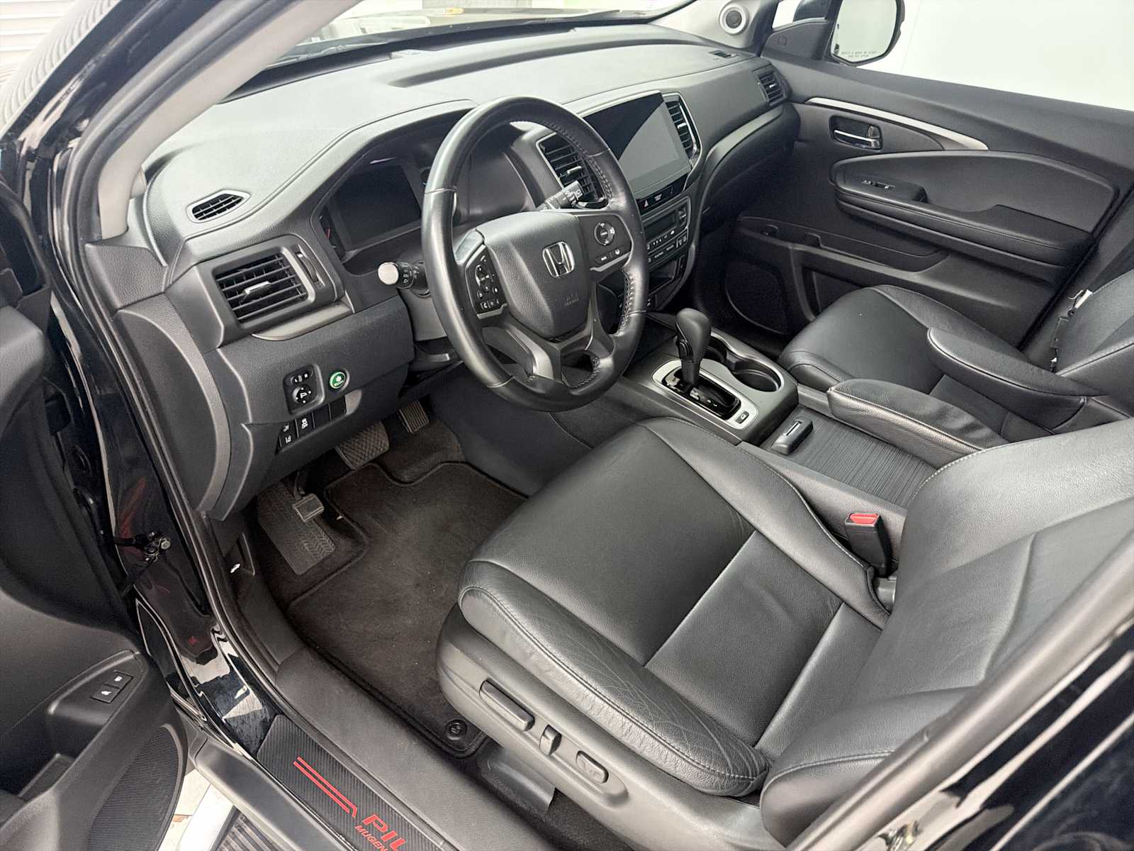Thumbnail: 2020 Honda Pilot - 10