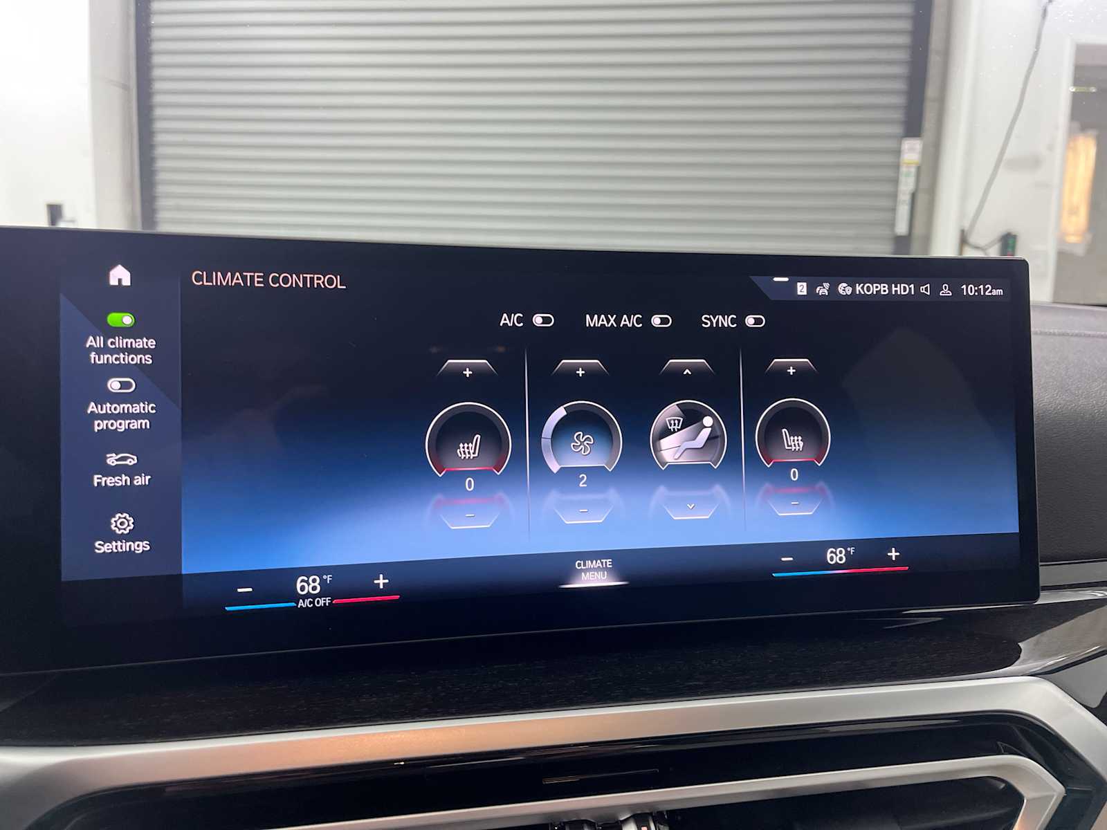 Thumbnail: 2023 BMW i4 - 23