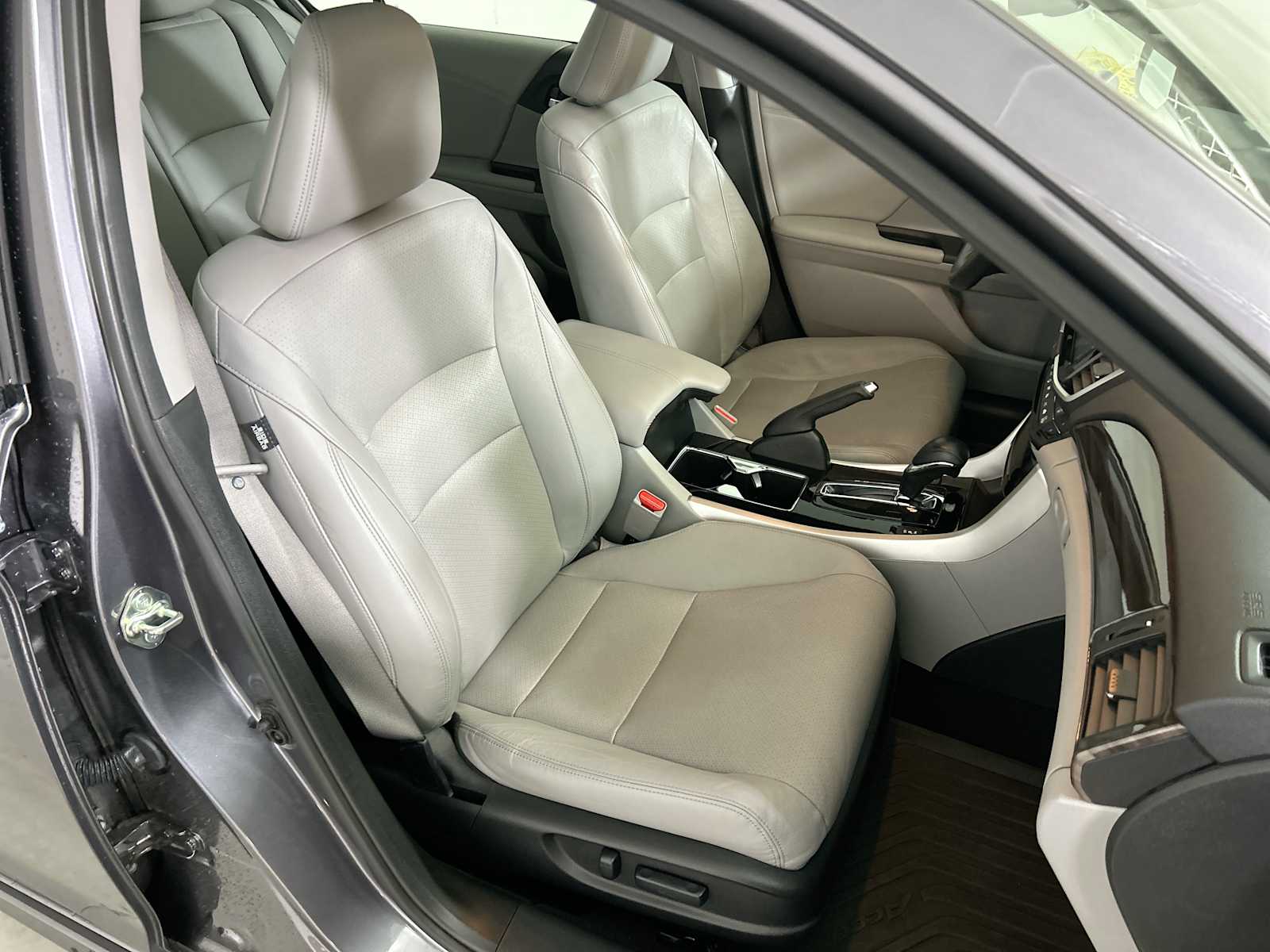 Thumbnail: 2016 Honda Accord - 26