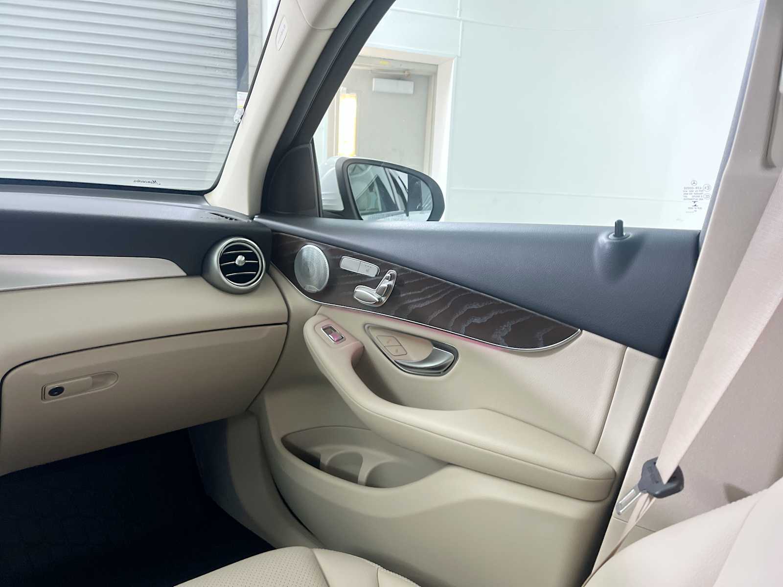 Thumbnail: 2021 Mercedes-Benz GLC - 11