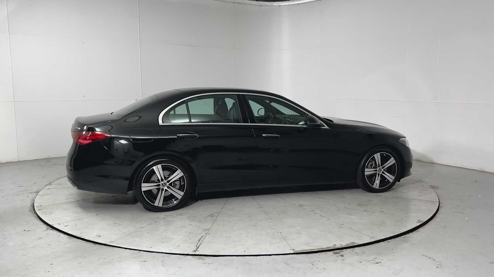 Thumbnail: 2025 Mercedes-Benz C-Class - 8