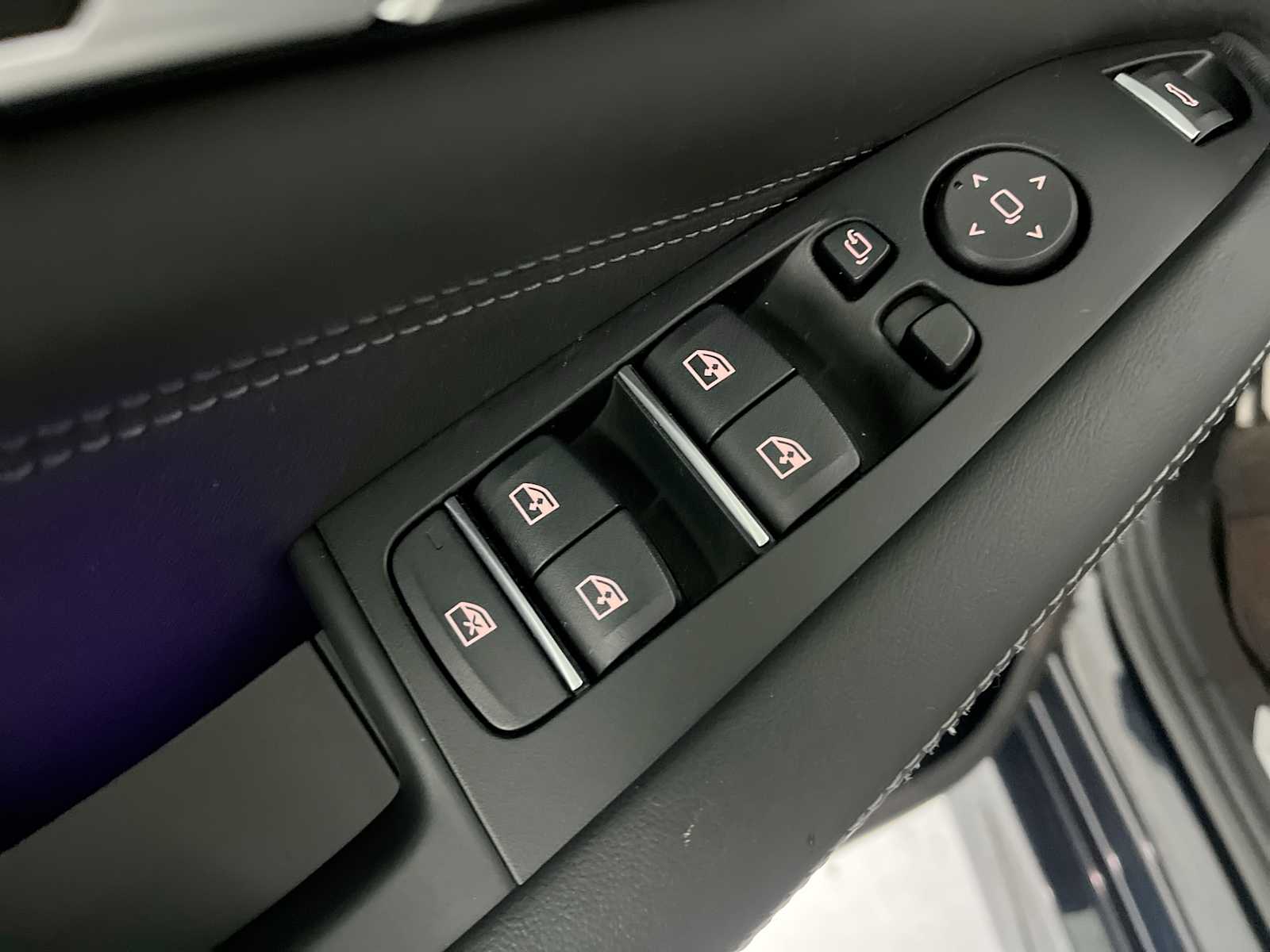 Thumbnail: 2022 BMW X5 - 21