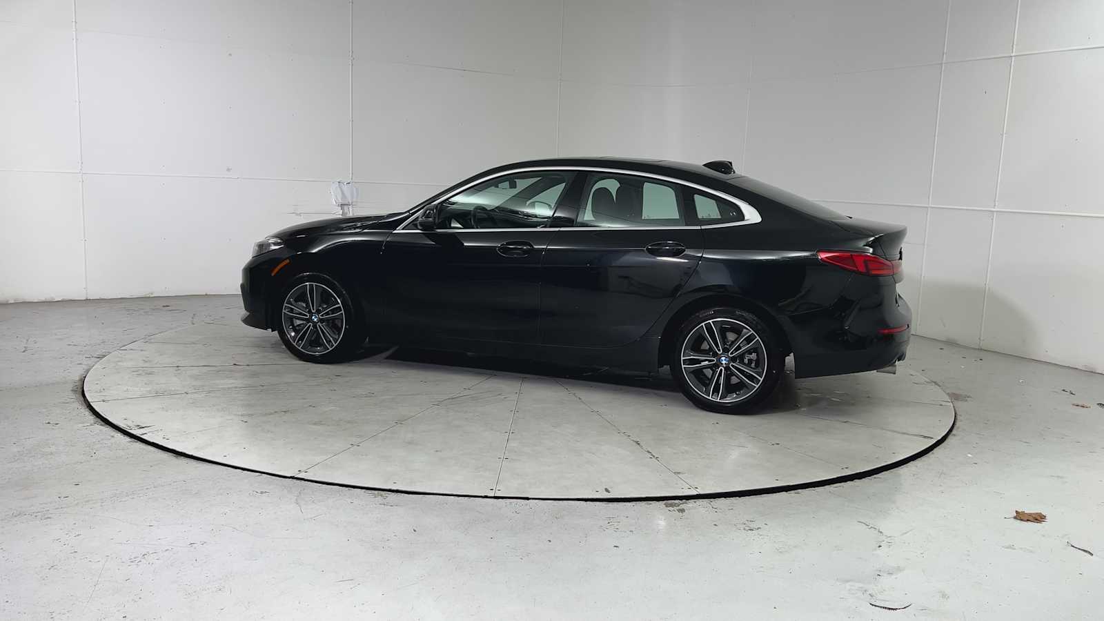 Thumbnail: 2024 BMW 2 Series - 4