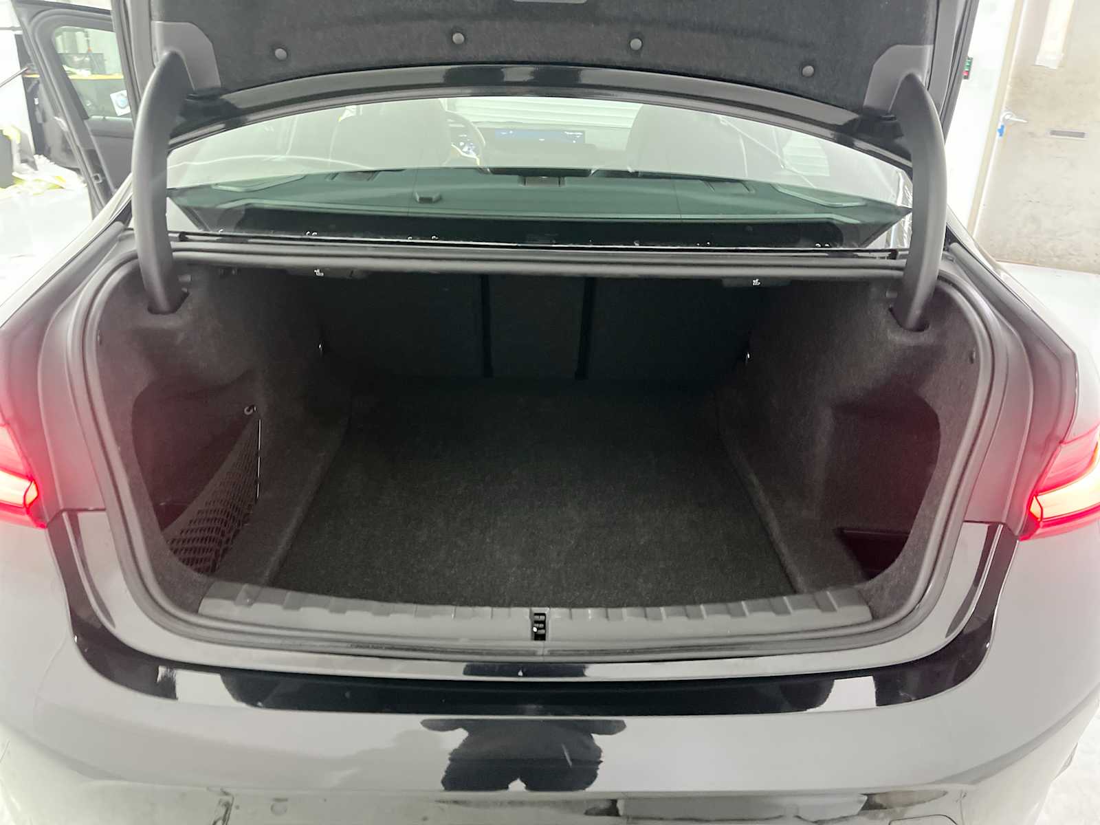 Thumbnail: 2026 BMW 3 Series - 21