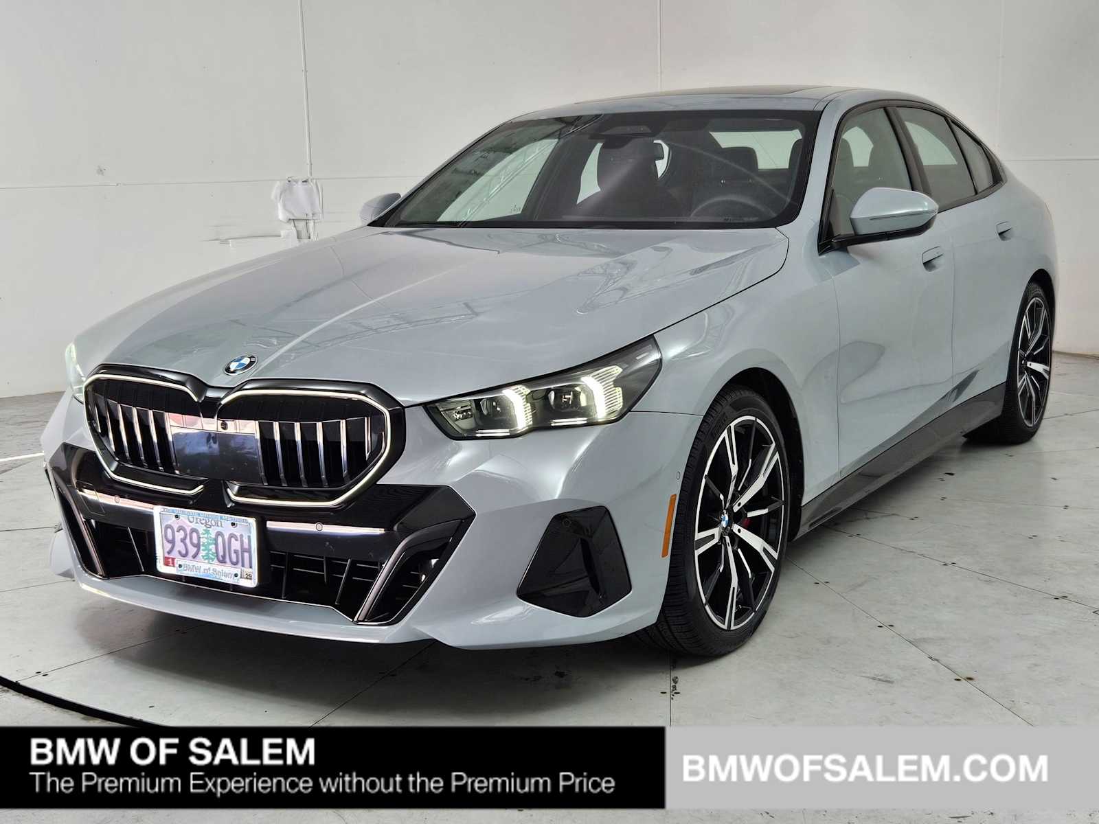 2024 BMW 5 Series 530i xDrive Hero Image