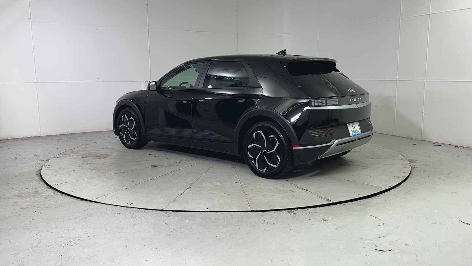 Thumbnail: 2024 Hyundai Ioniq 5 - 4