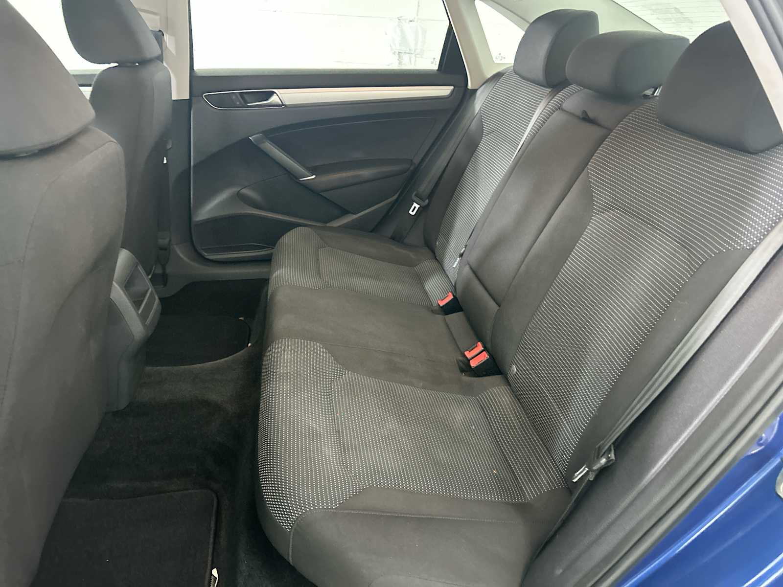 Thumbnail: 2016 Volkswagen Passat - 24