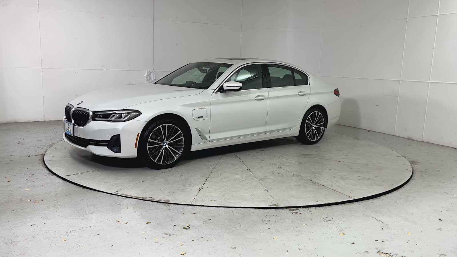 Thumbnail: 2023 BMW 5 Series - 6