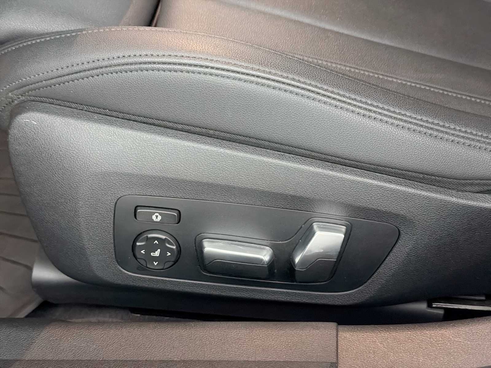 Thumbnail: 2019 BMW 3 Series - 14