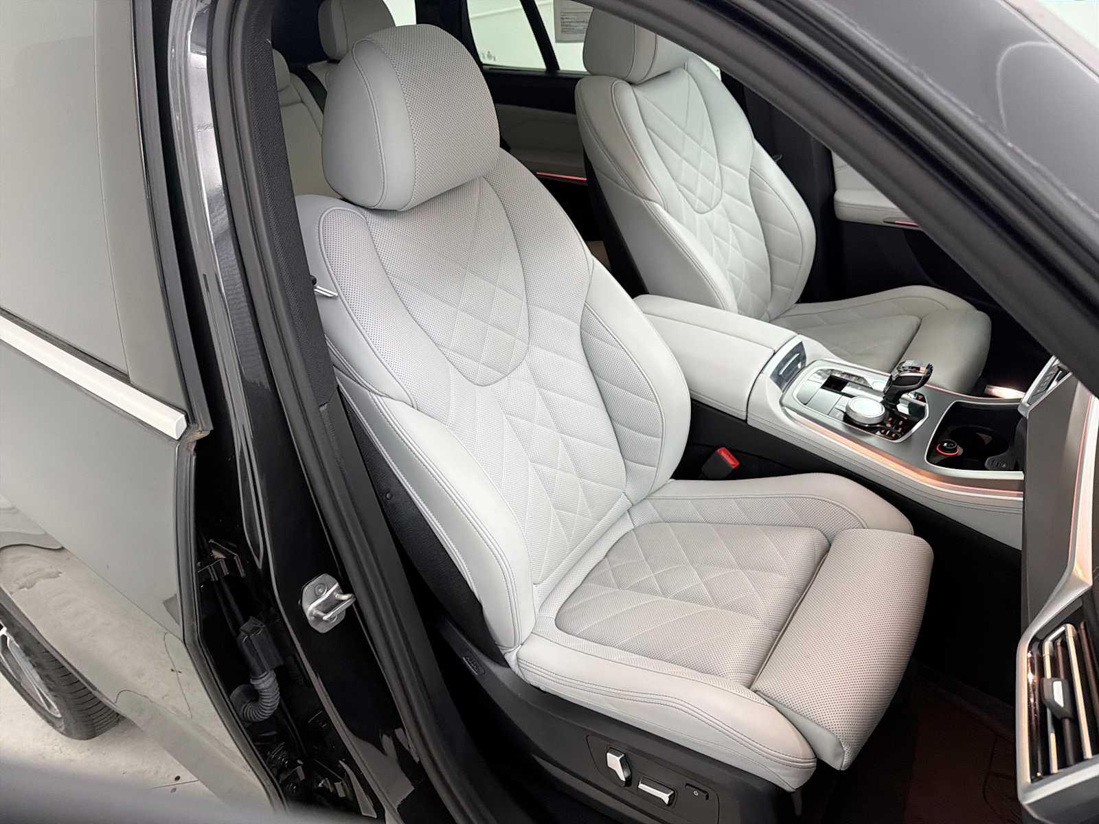 Thumbnail: 2023 BMW X5 - 25