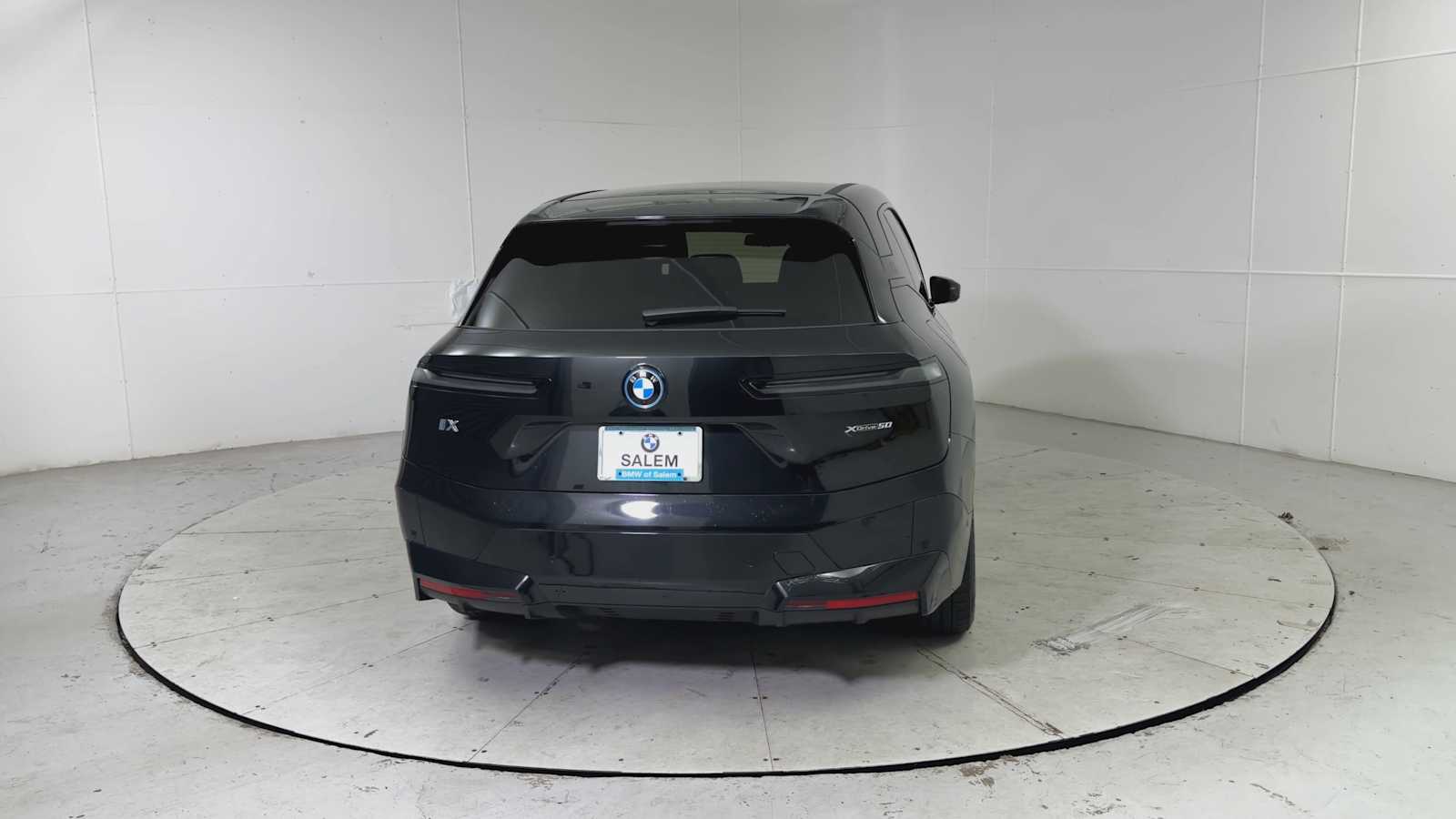 Thumbnail: 2023 BMW iX - 3