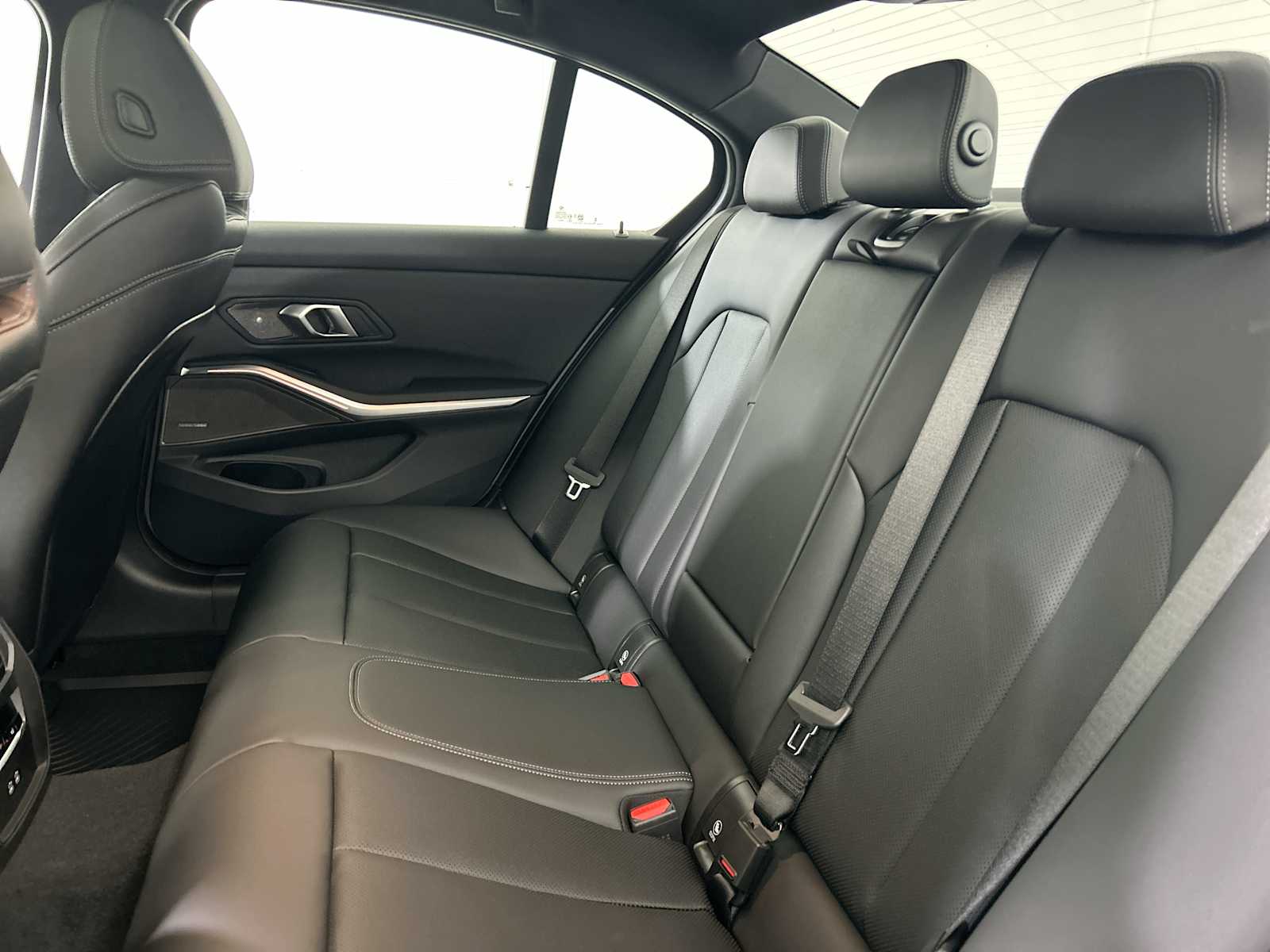 Thumbnail: 2026 BMW 3 Series - 25