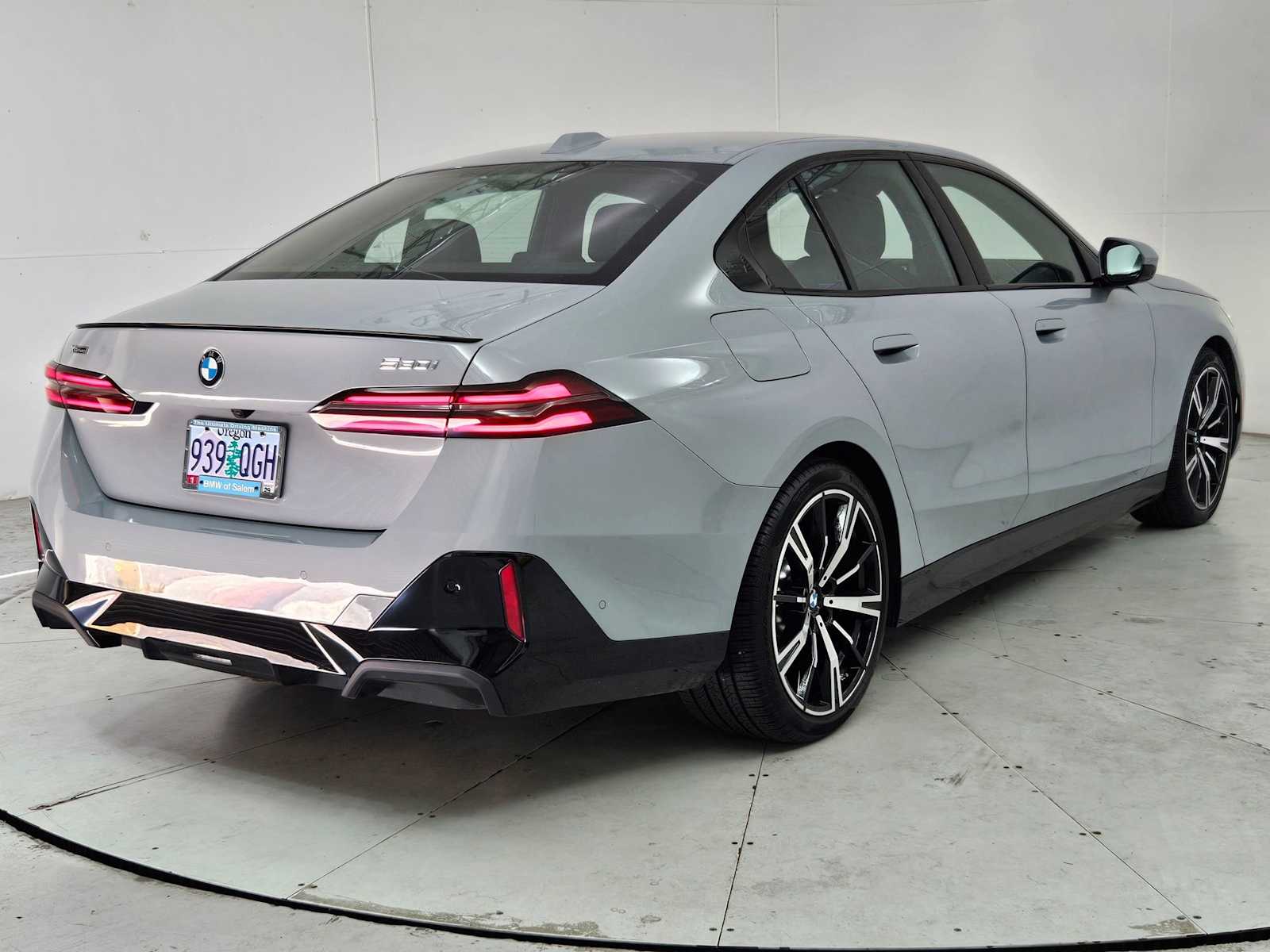 2024 BMW 5 Series 530i xDrive 6