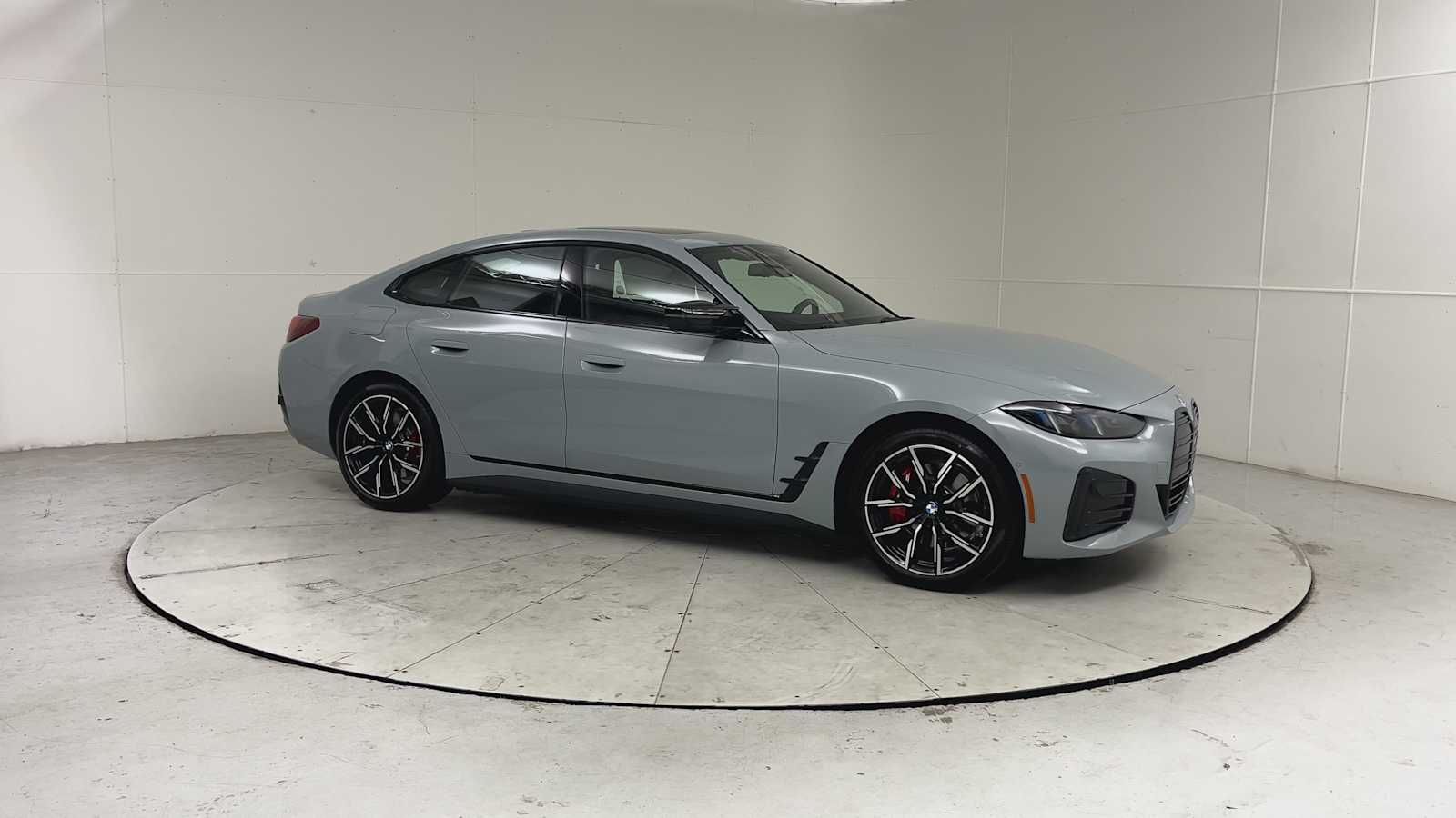 Thumbnail: 2026 BMW i4 - 8