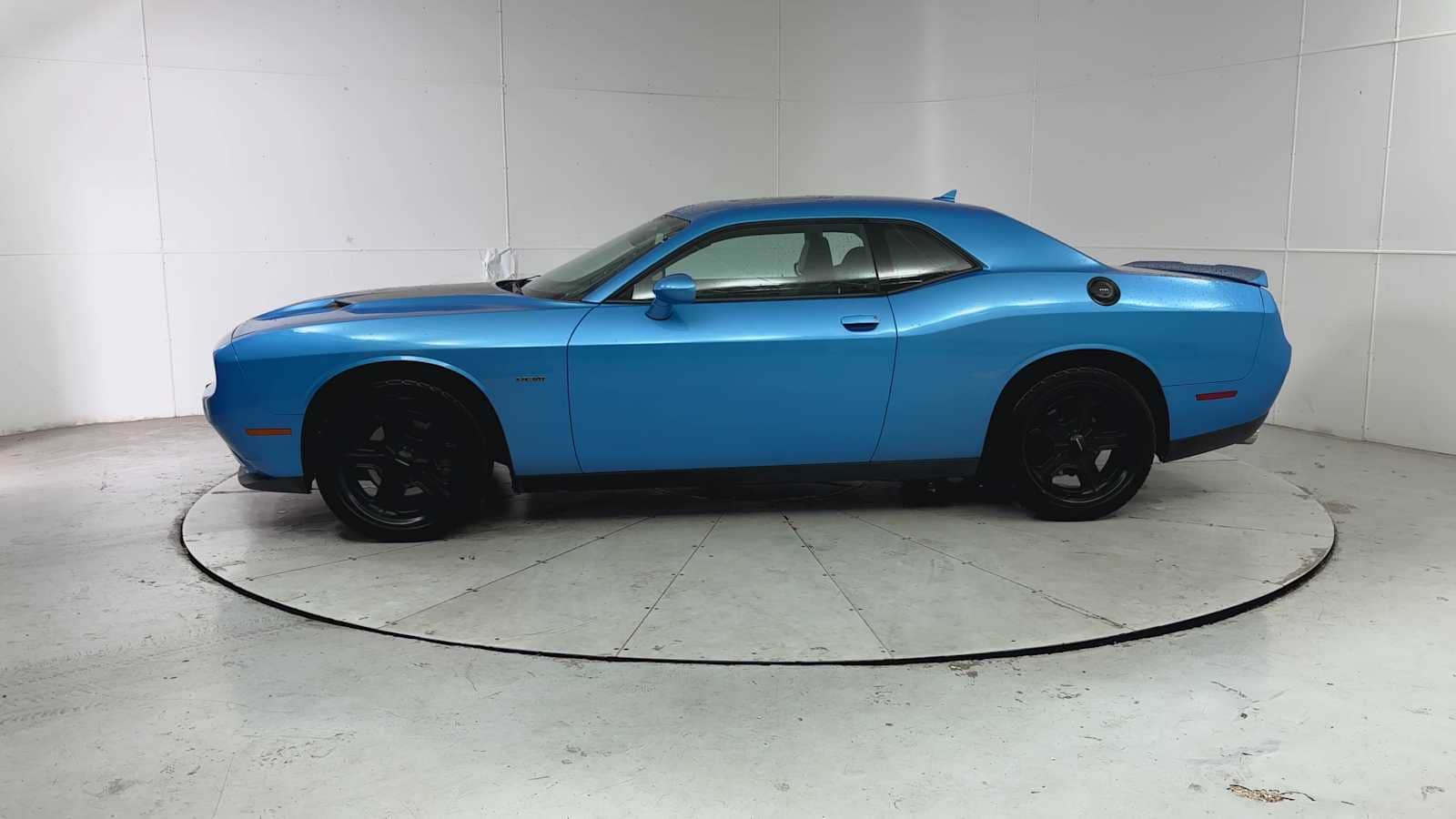 Thumbnail: 2015 Dodge Challenger - 2