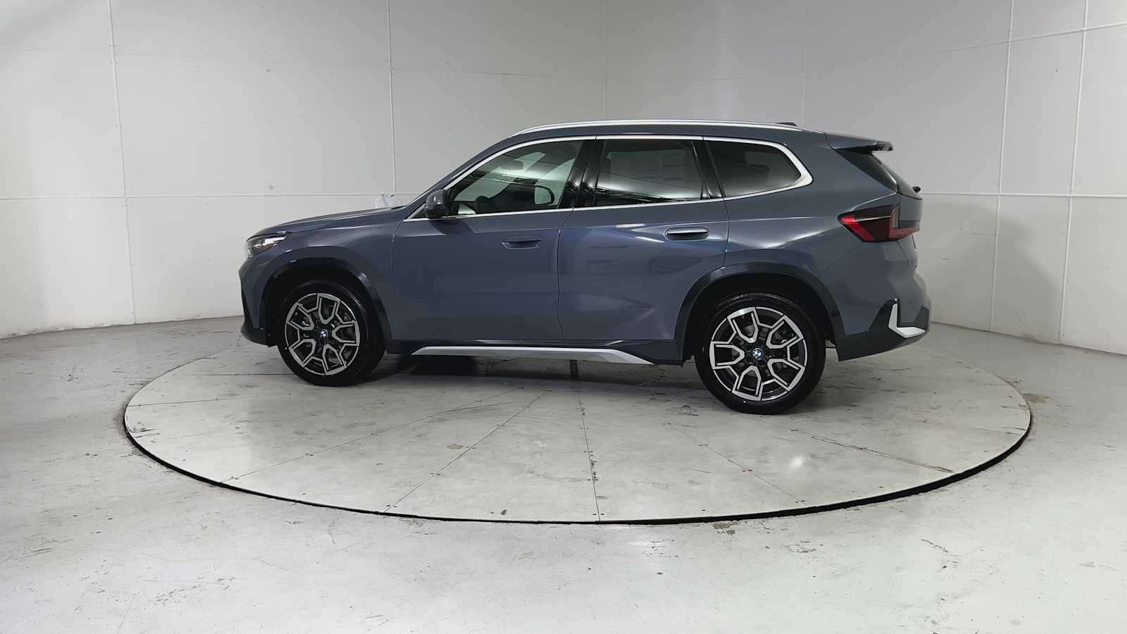 Thumbnail: 2026 BMW X1 - 4