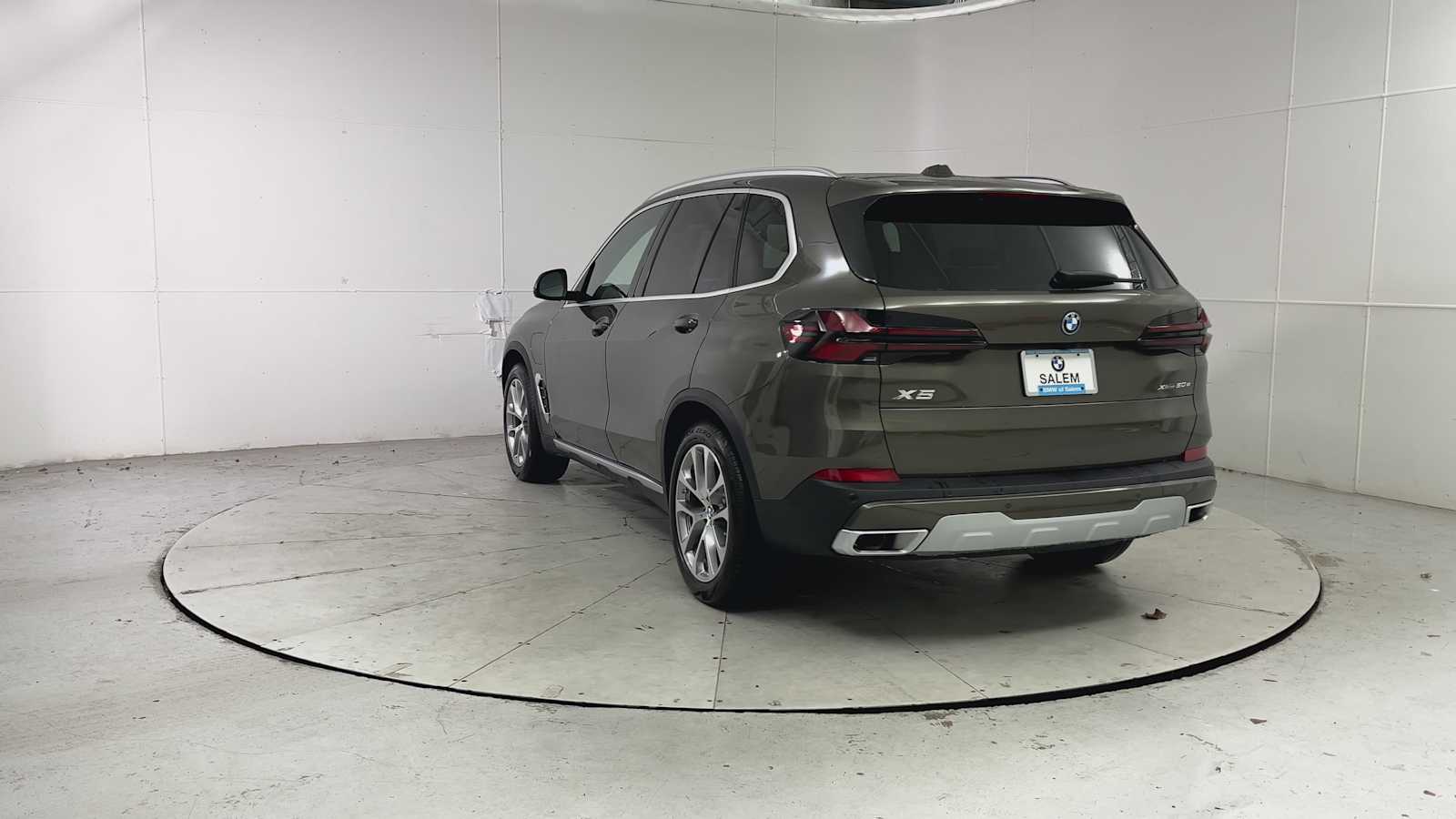 Thumbnail: 2026 BMW X5 - 3