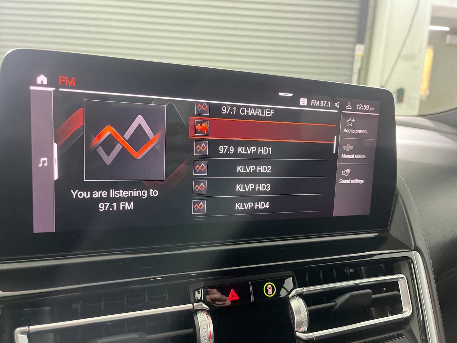 Thumbnail: 2025 BMW 8 Series - 18