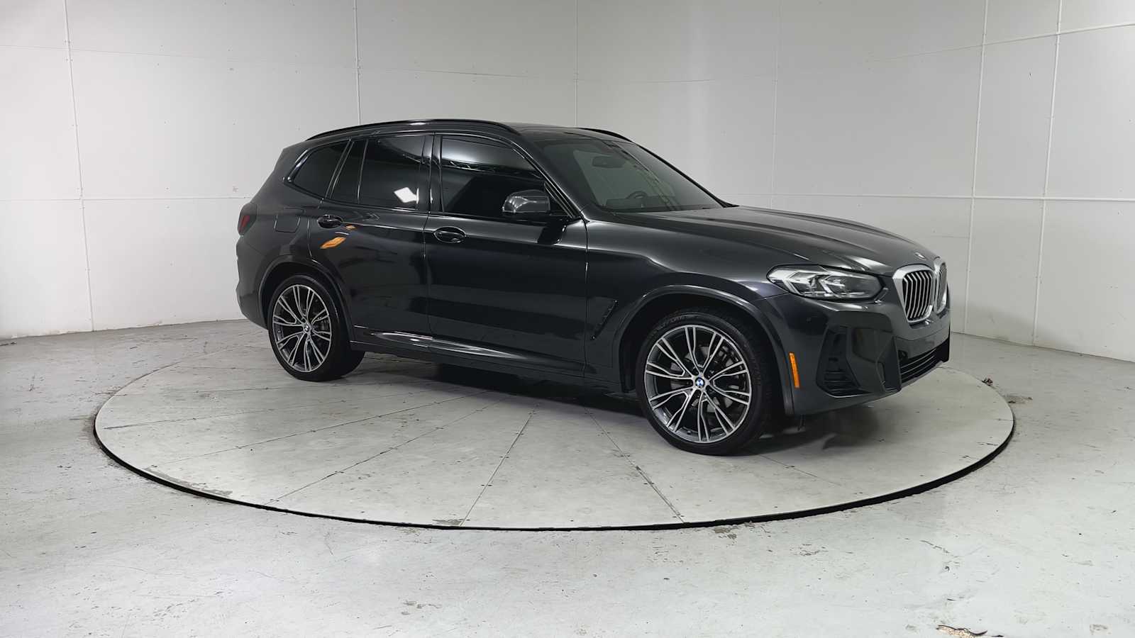 Thumbnail: 2023 BMW X3 - 8