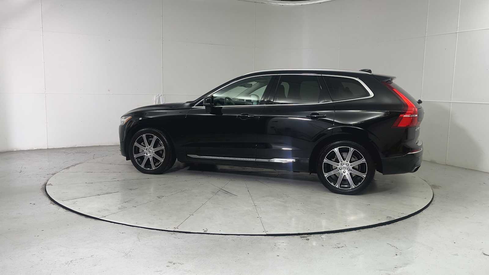 Thumbnail: 2019 Volvo XC60 - 5