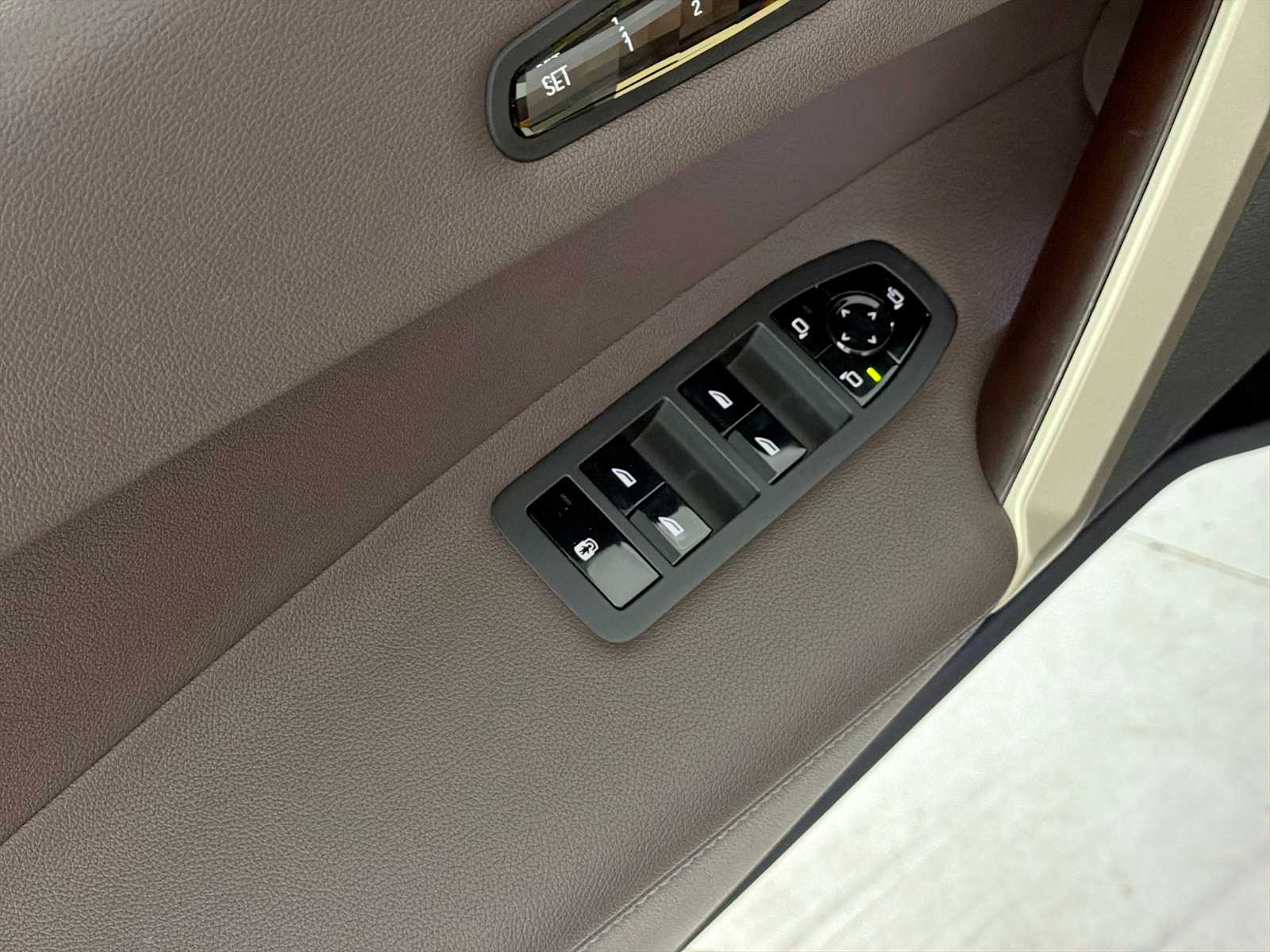 Thumbnail: 2023 BMW iX - 14