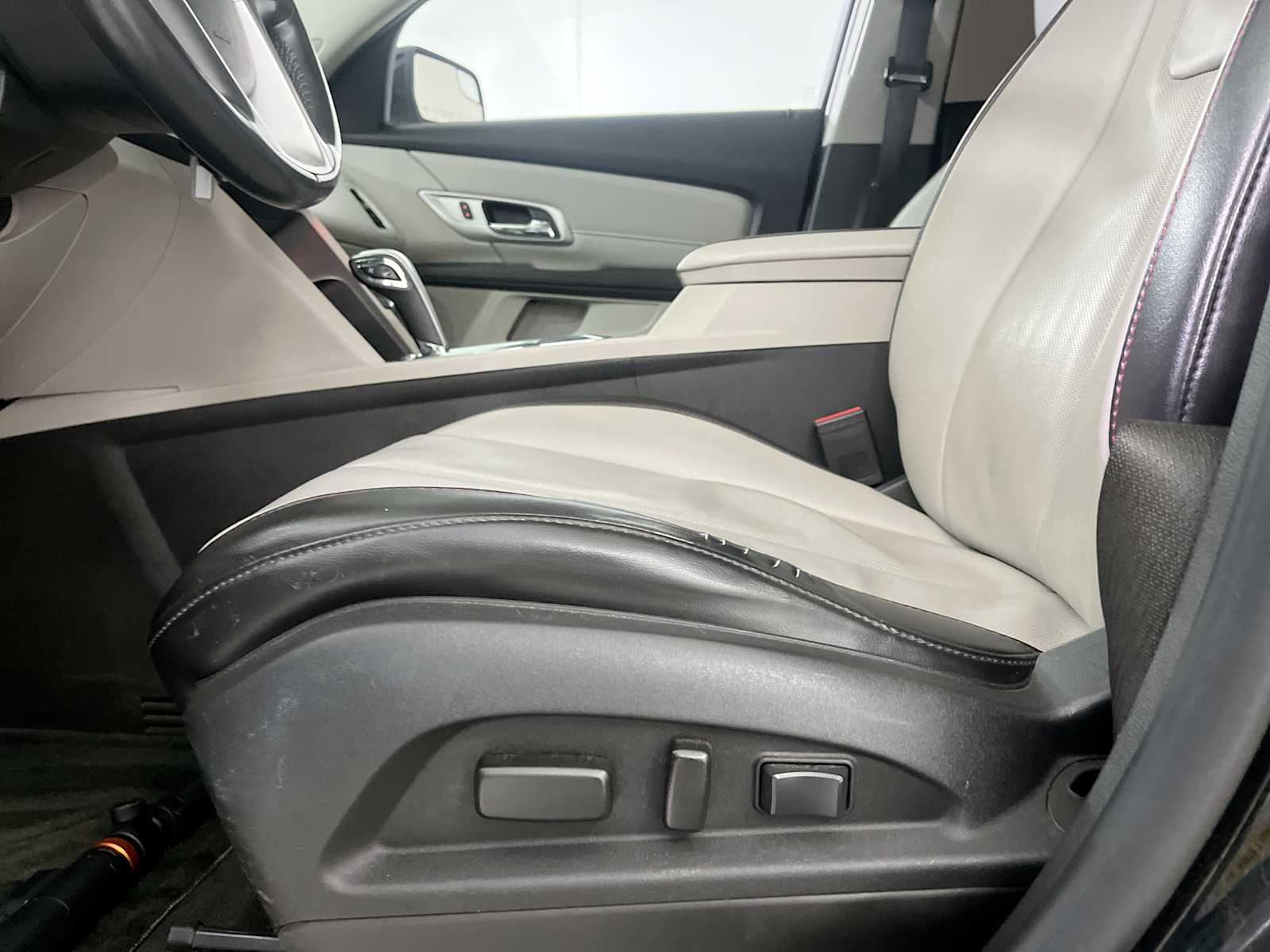 Thumbnail: 2013 GMC Terrain - 14