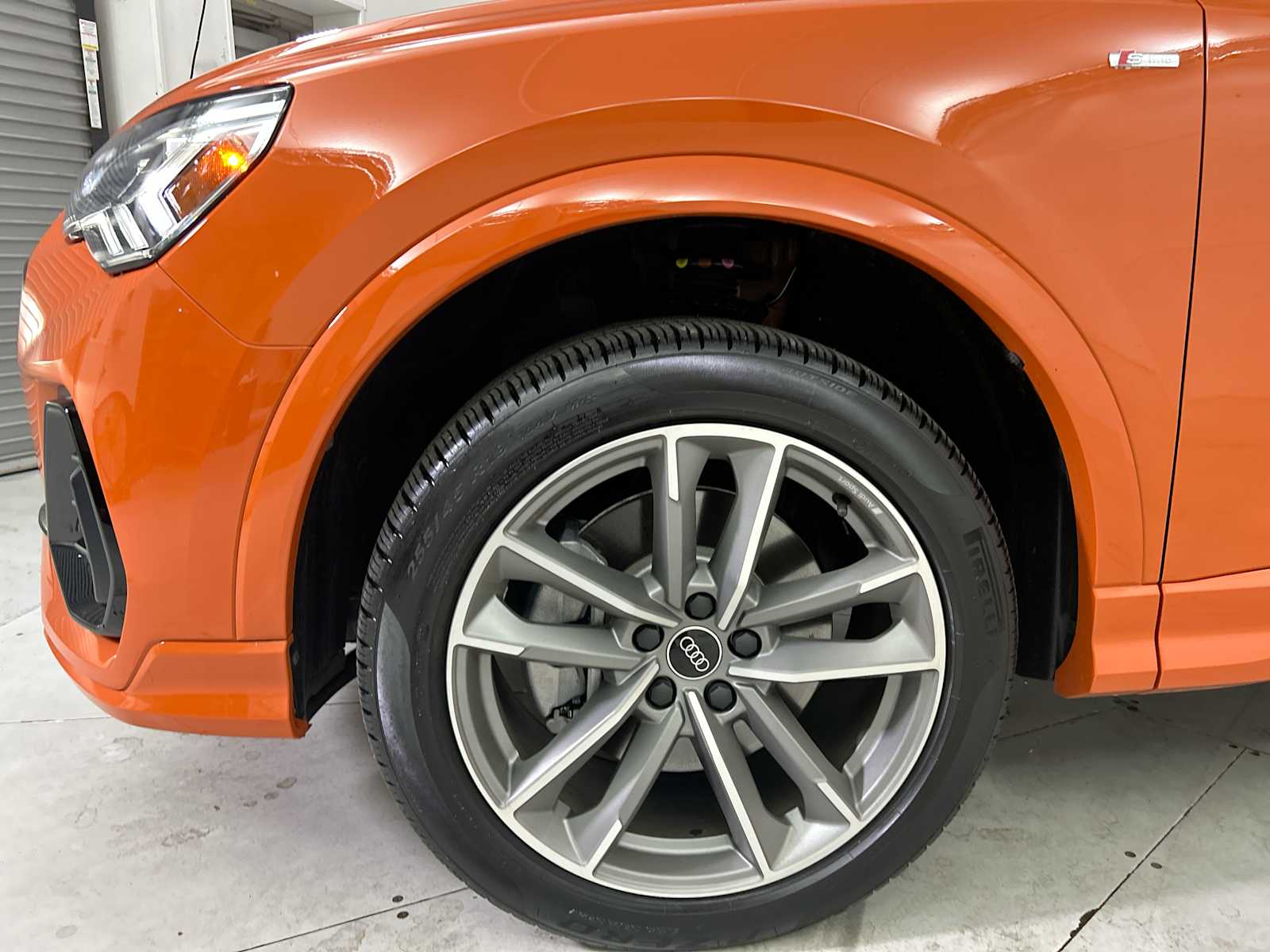 Thumbnail: 2025 Audi Q3 - 19
