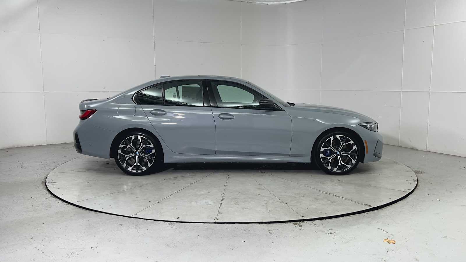 Thumbnail: 2026 BMW 3 Series - 9