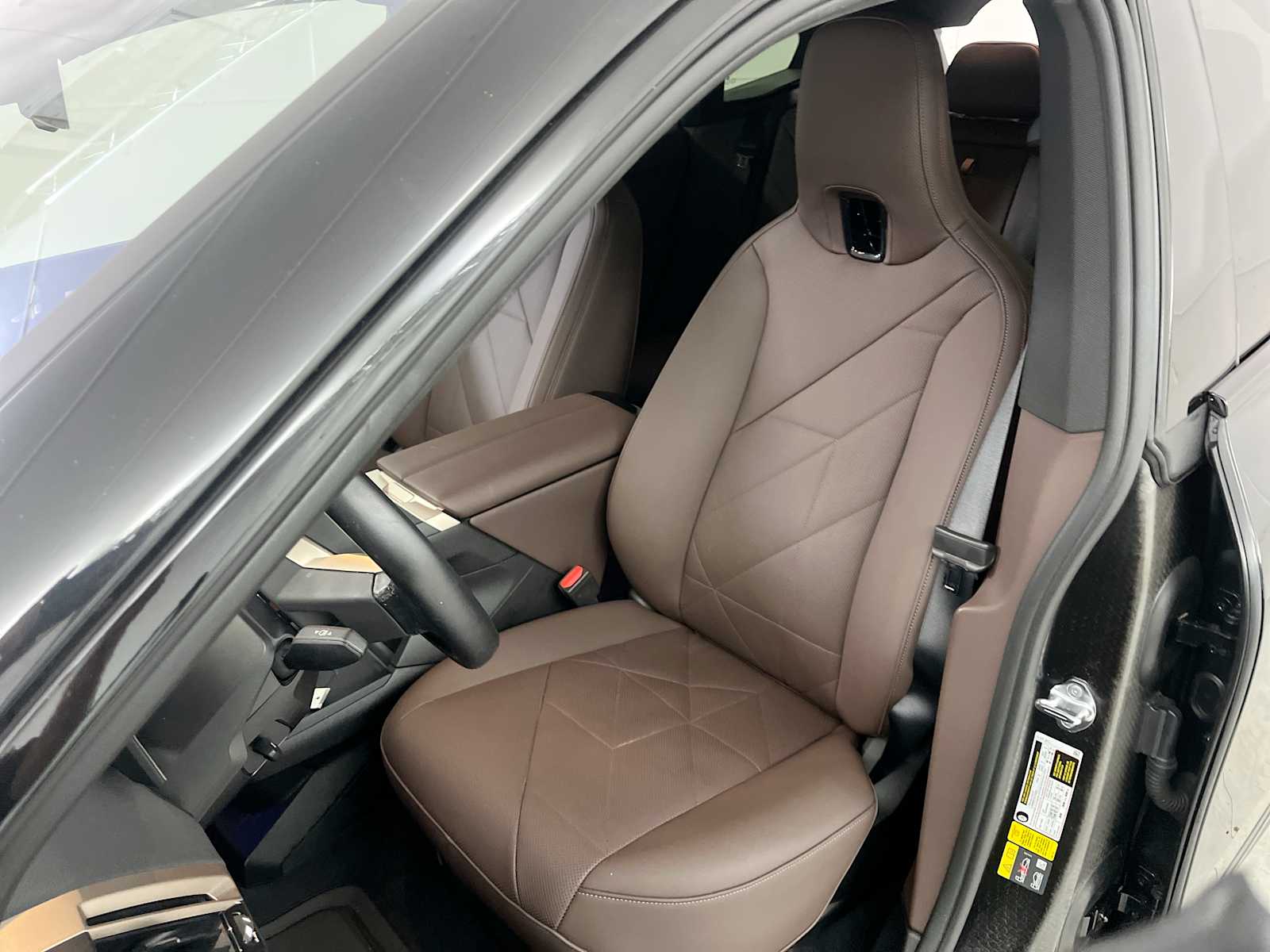 Thumbnail: 2024 BMW iX - 19