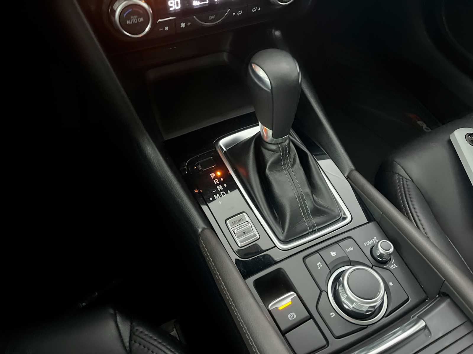 Thumbnail: 2018 Mazda Mazda3 - 21