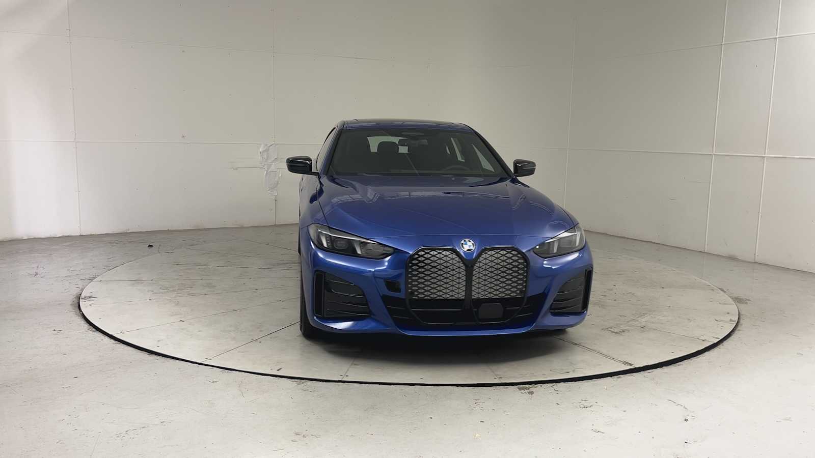 Thumbnail: 2026 BMW i4 - 7