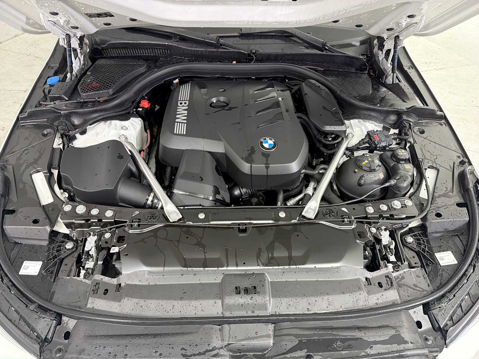 Thumbnail: 2026 BMW 5 Series - 18