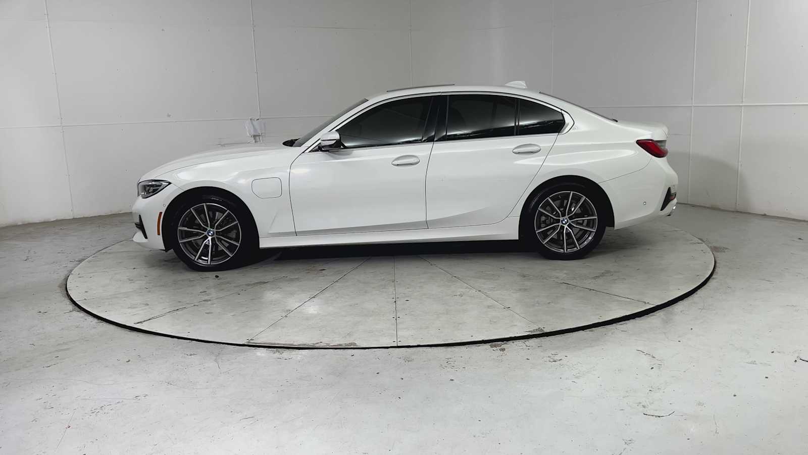 Thumbnail: 2021 BMW 3 Series - 5