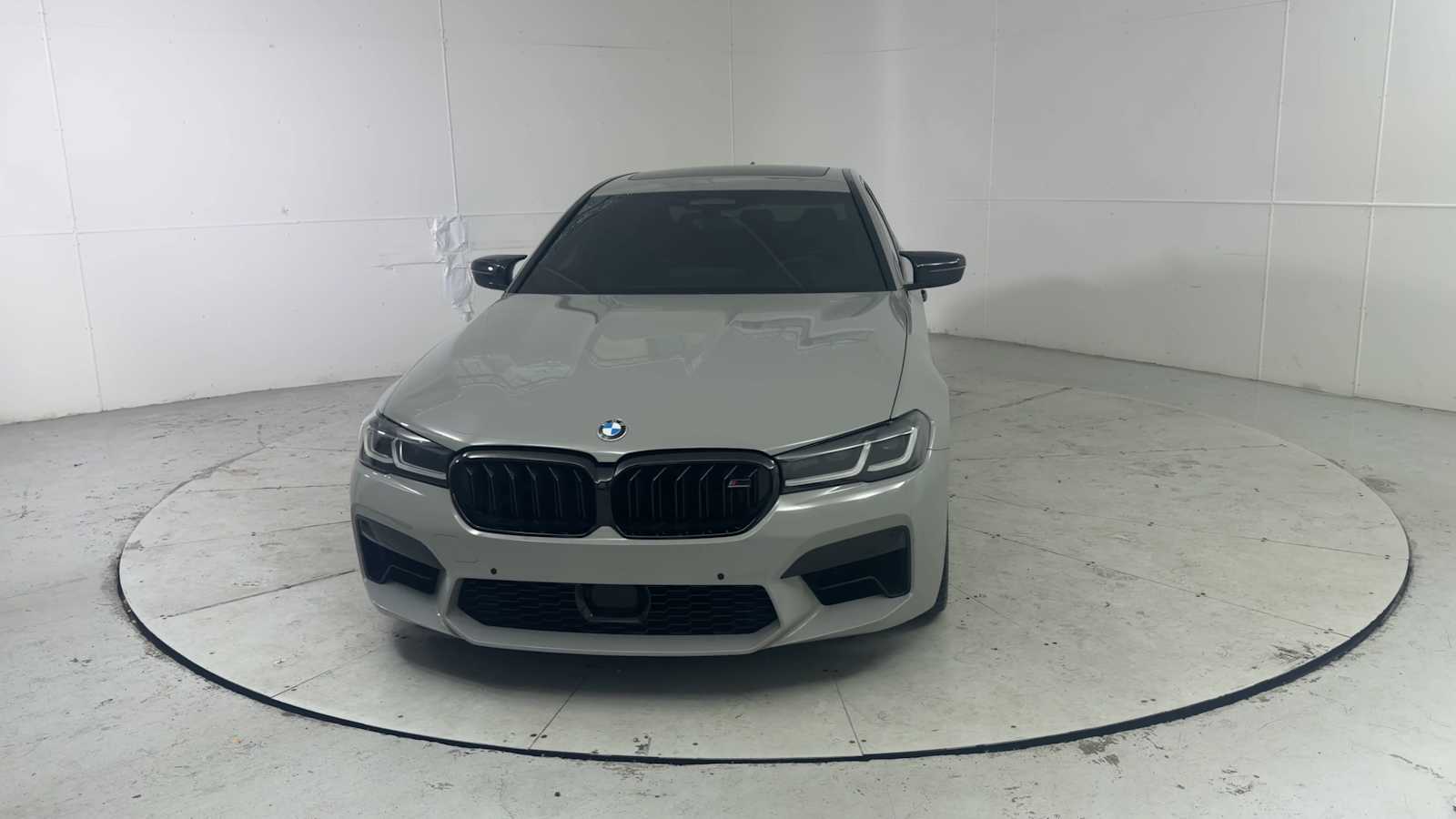 Thumbnail: 2023 BMW M5 - 7