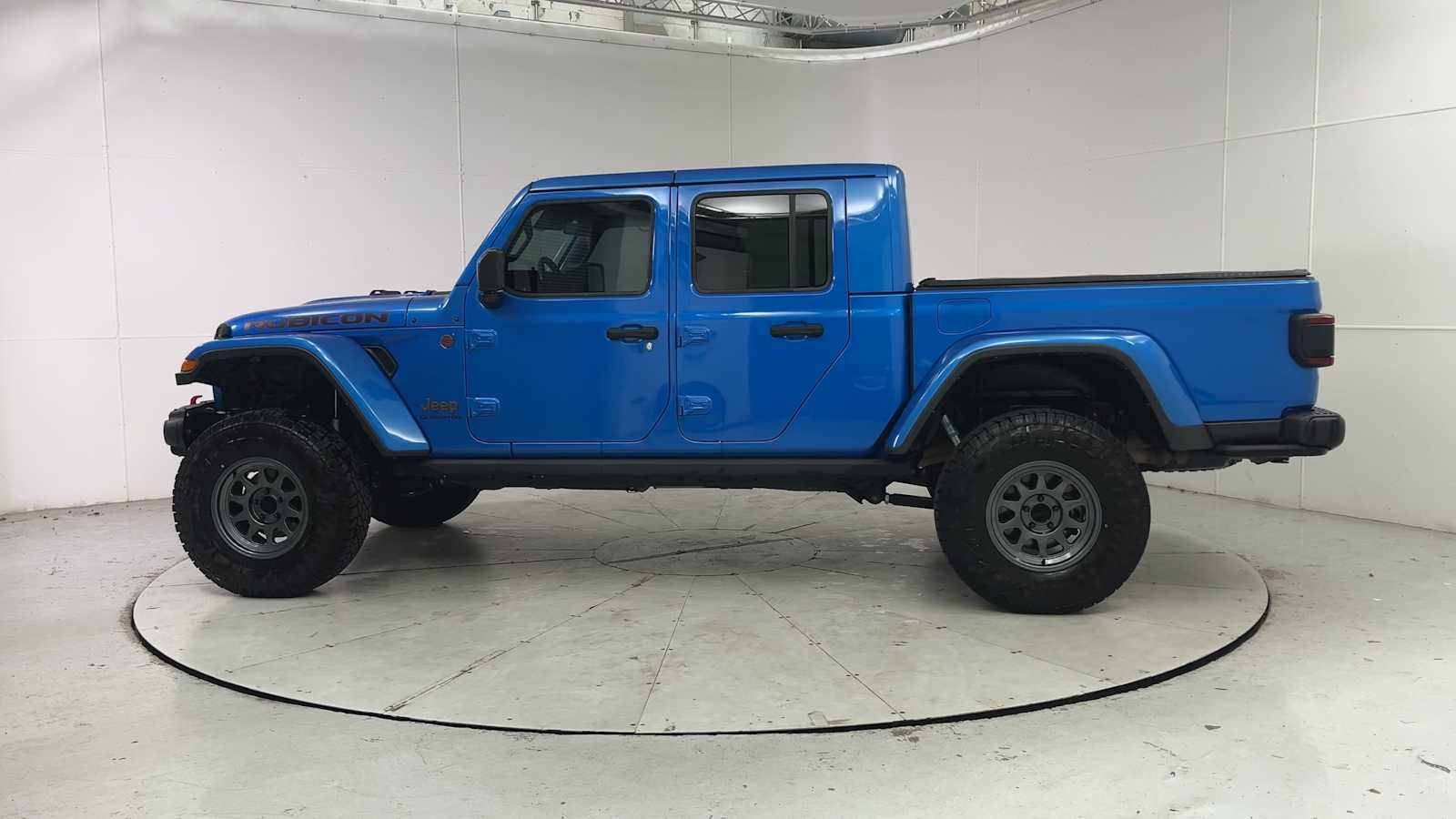 Thumbnail: 2021 Jeep Gladiator - 4