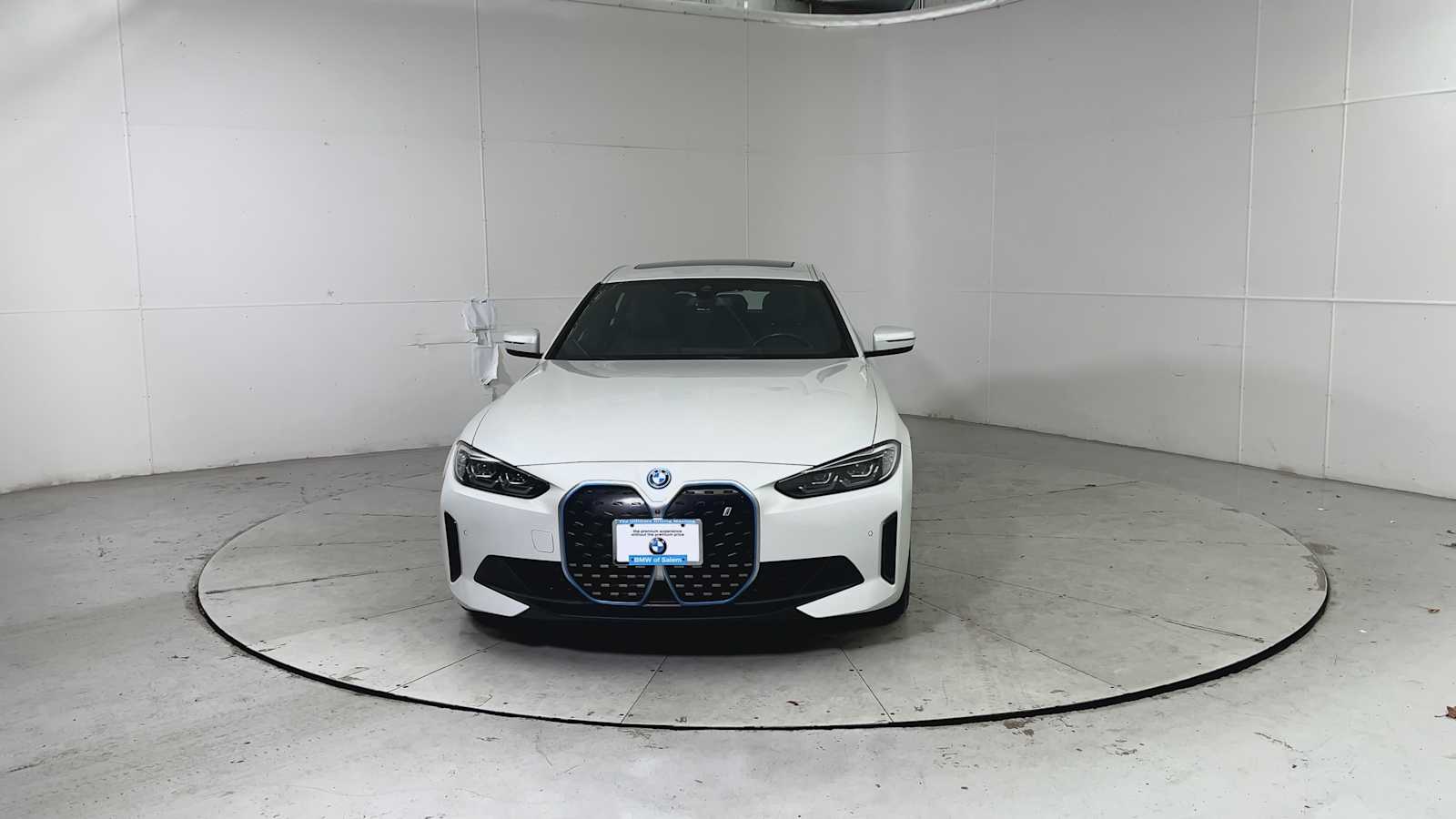 Thumbnail: 2023 BMW i4 - 7