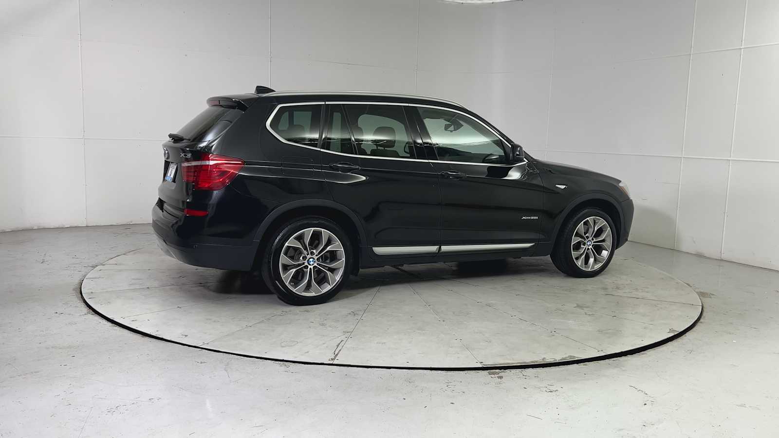 Thumbnail: 2017 BMW X3 - 9