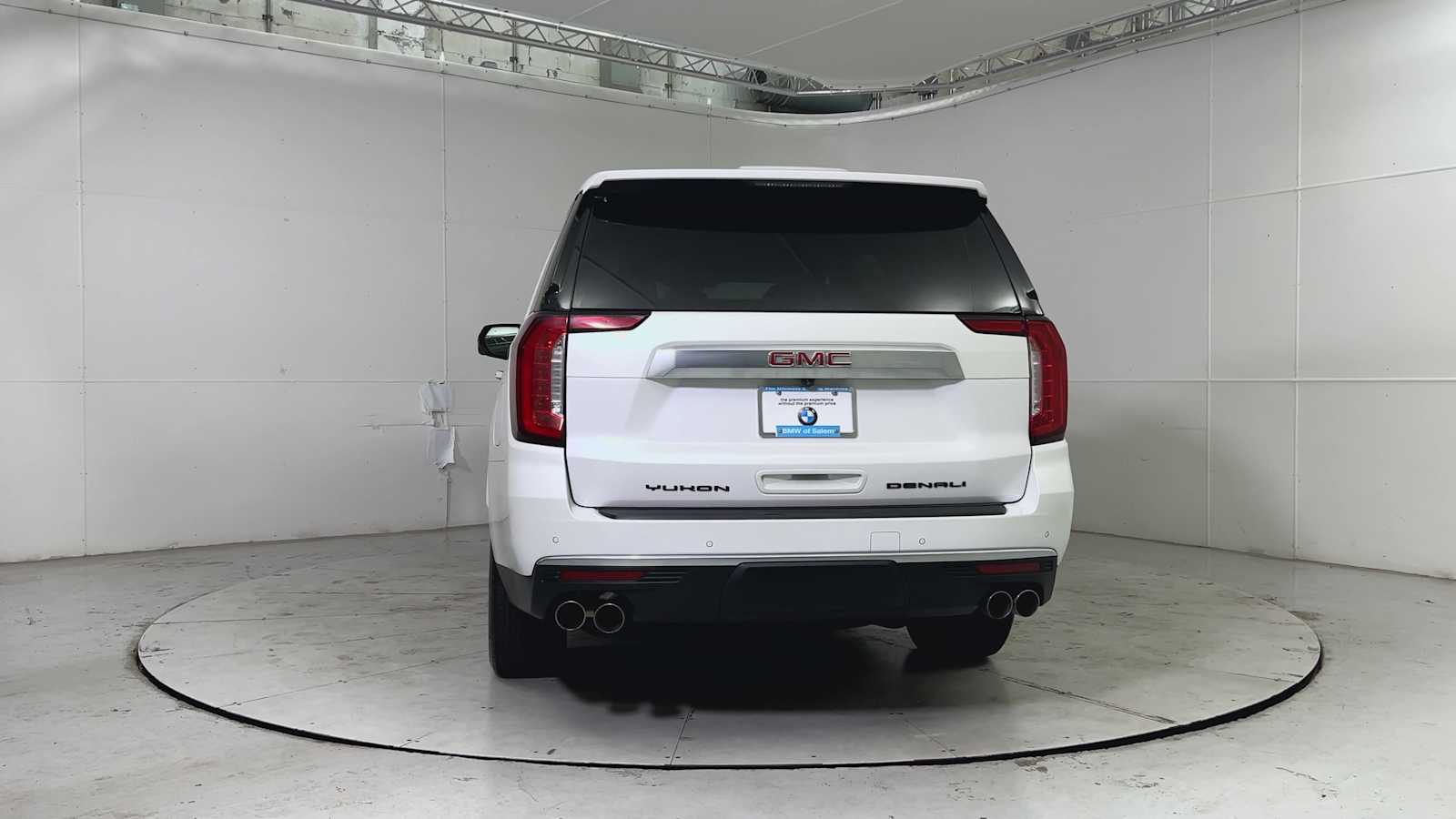 2024 Gmc Yukon Denali photo 3