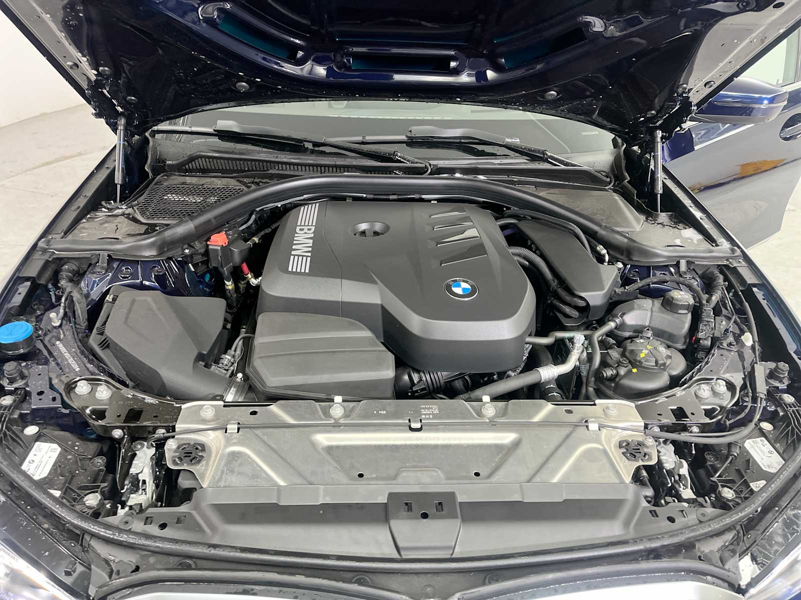 Thumbnail: 2026 BMW 3 Series - 18