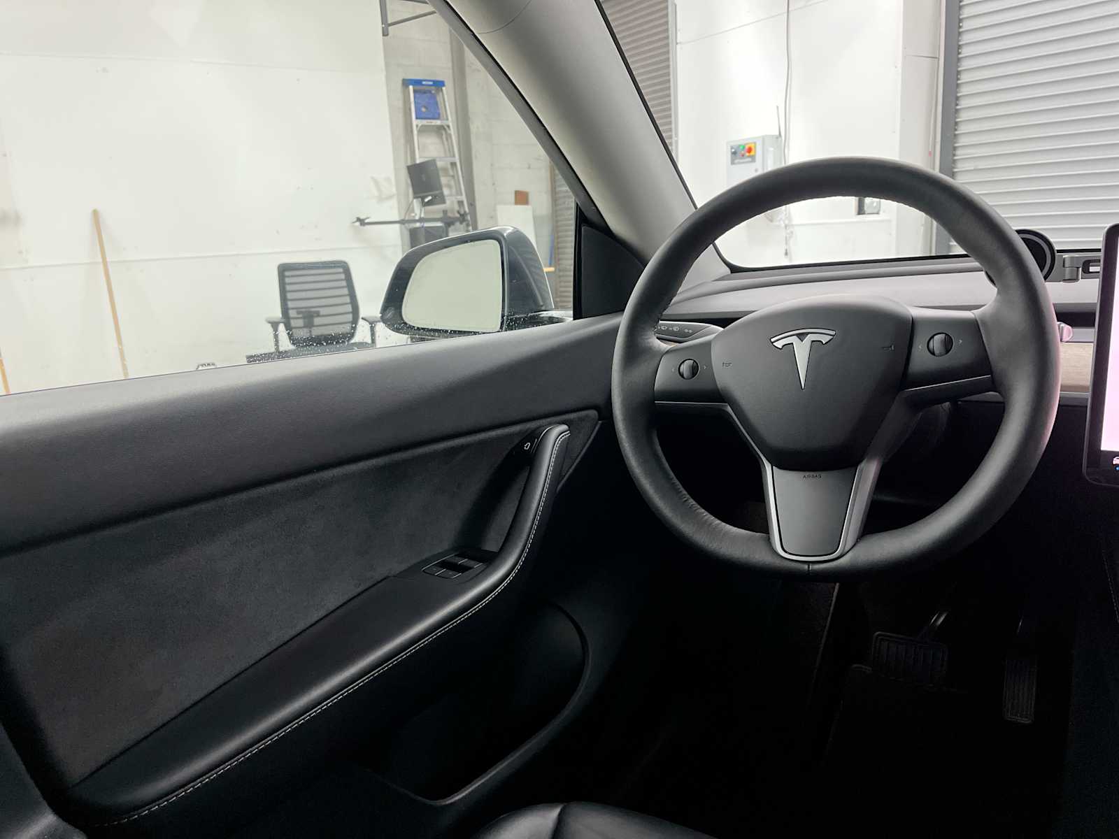 Thumbnail: 2022 Tesla Model Y - 15