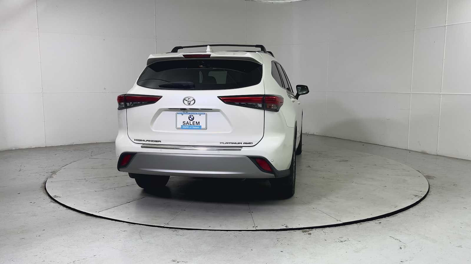 Thumbnail: 2020 Toyota Highlander - 2