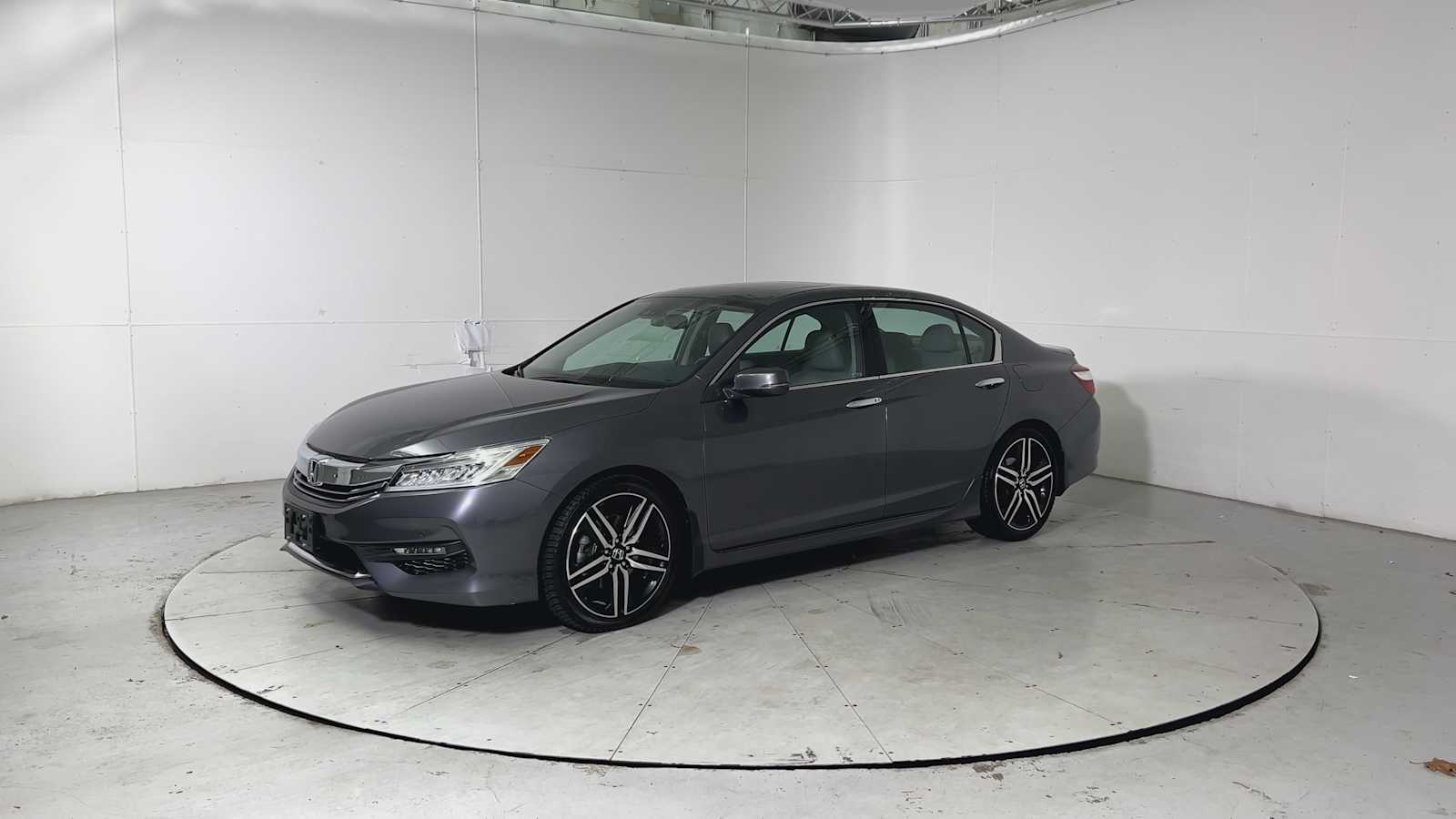 Thumbnail: 2016 Honda Accord - 6