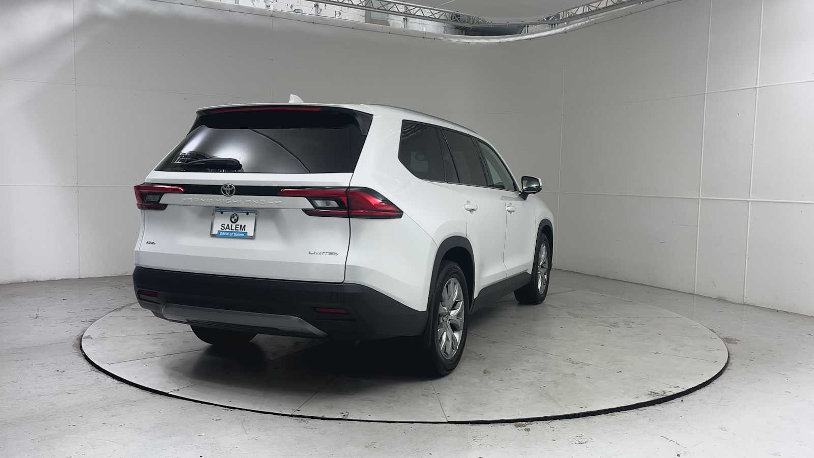 Thumbnail: 2024 Toyota Grand Highlander - 2
