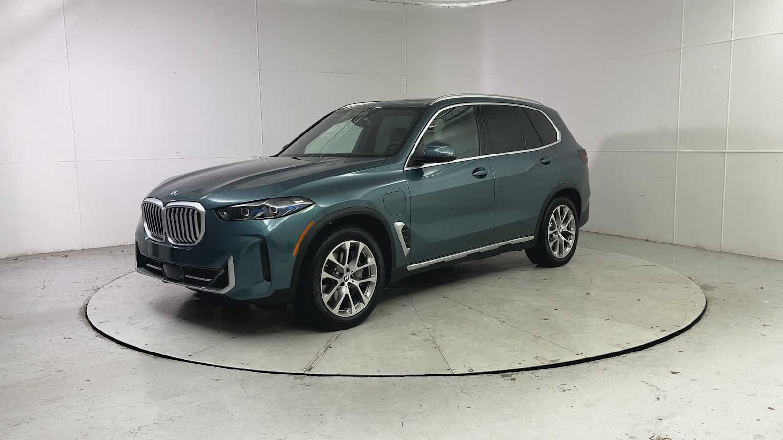 Thumbnail: 2026 BMW X5 - 6