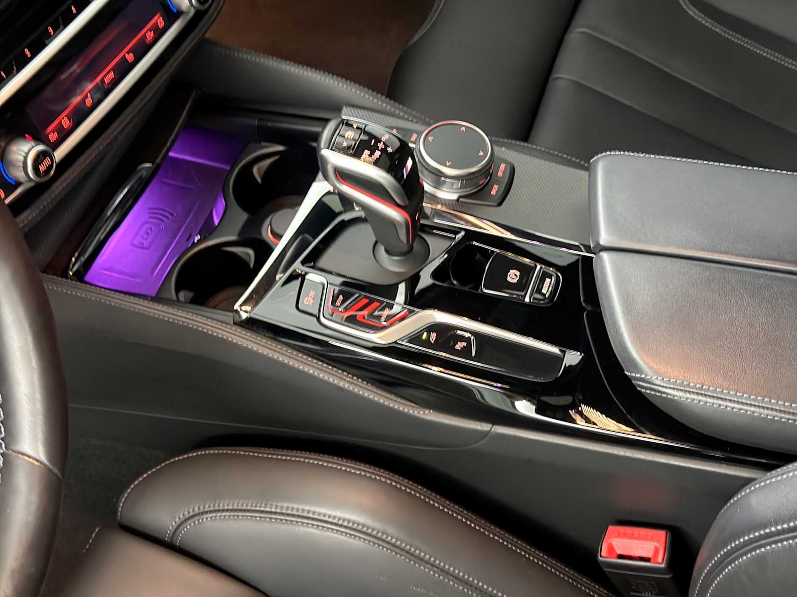 Thumbnail: 2023 BMW M5 - 22